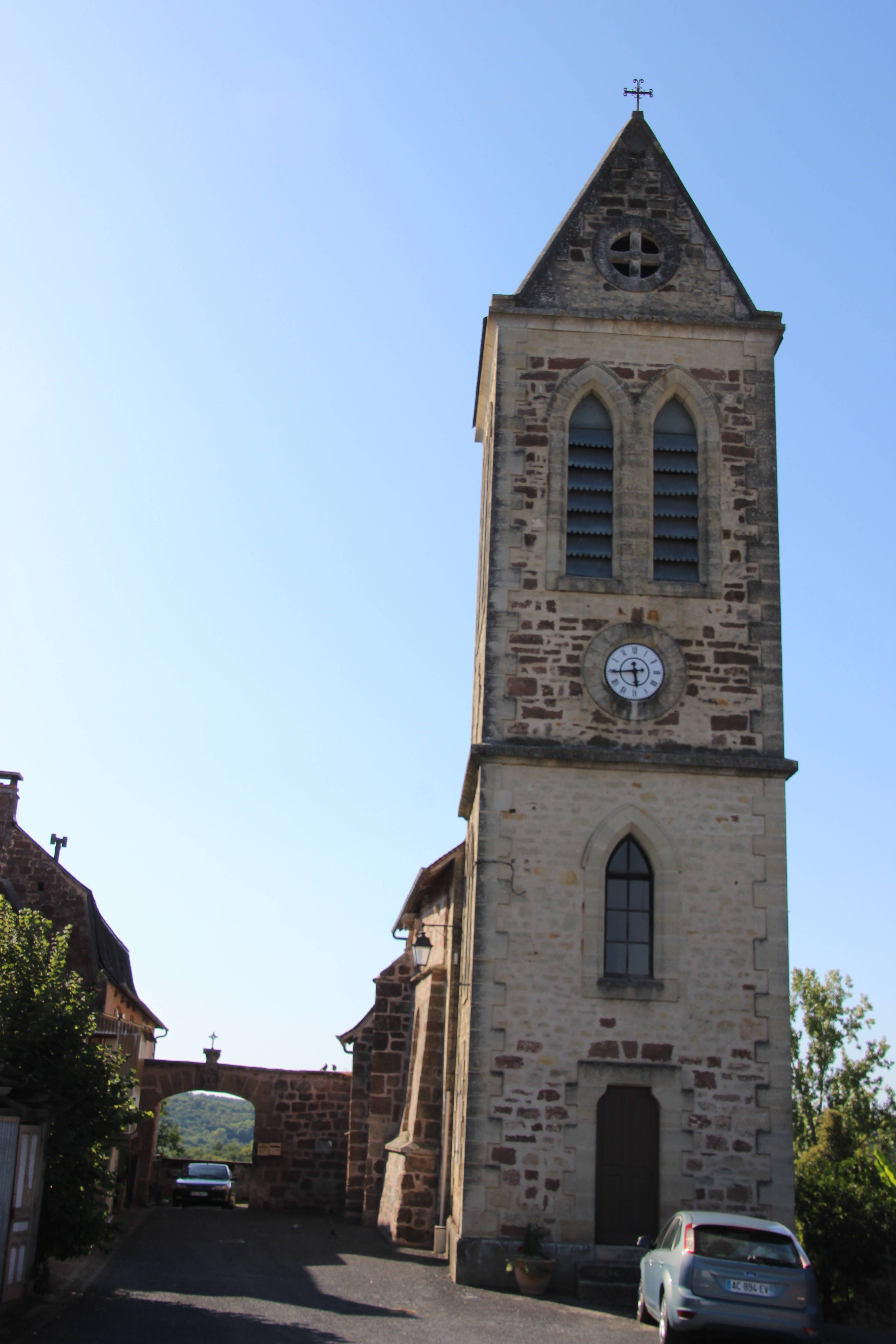 Photo de Saint-Julien de Louignac Church