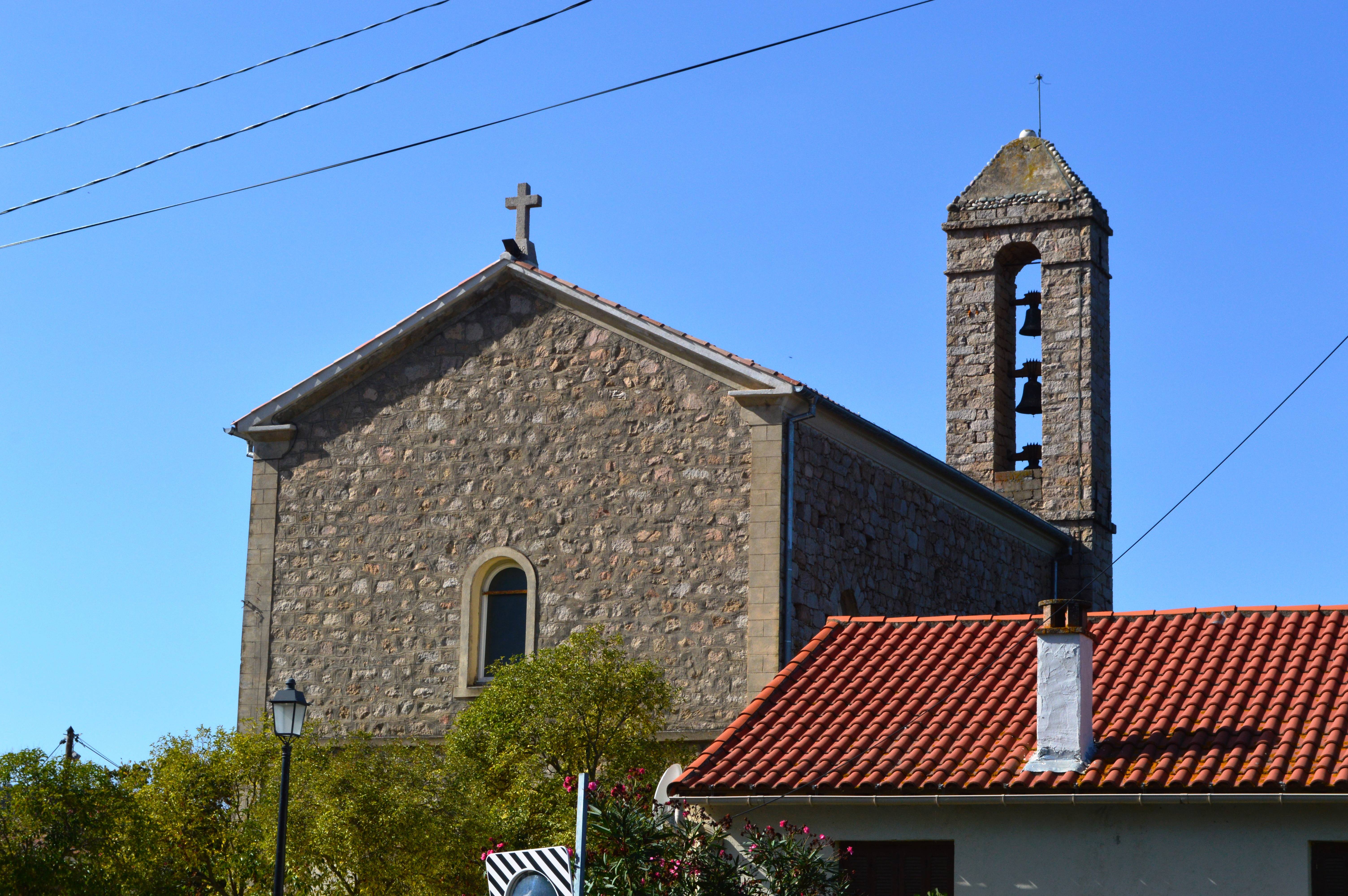 Photo de Saint-Côme-et-Saint-Damien Church of Ambiegna