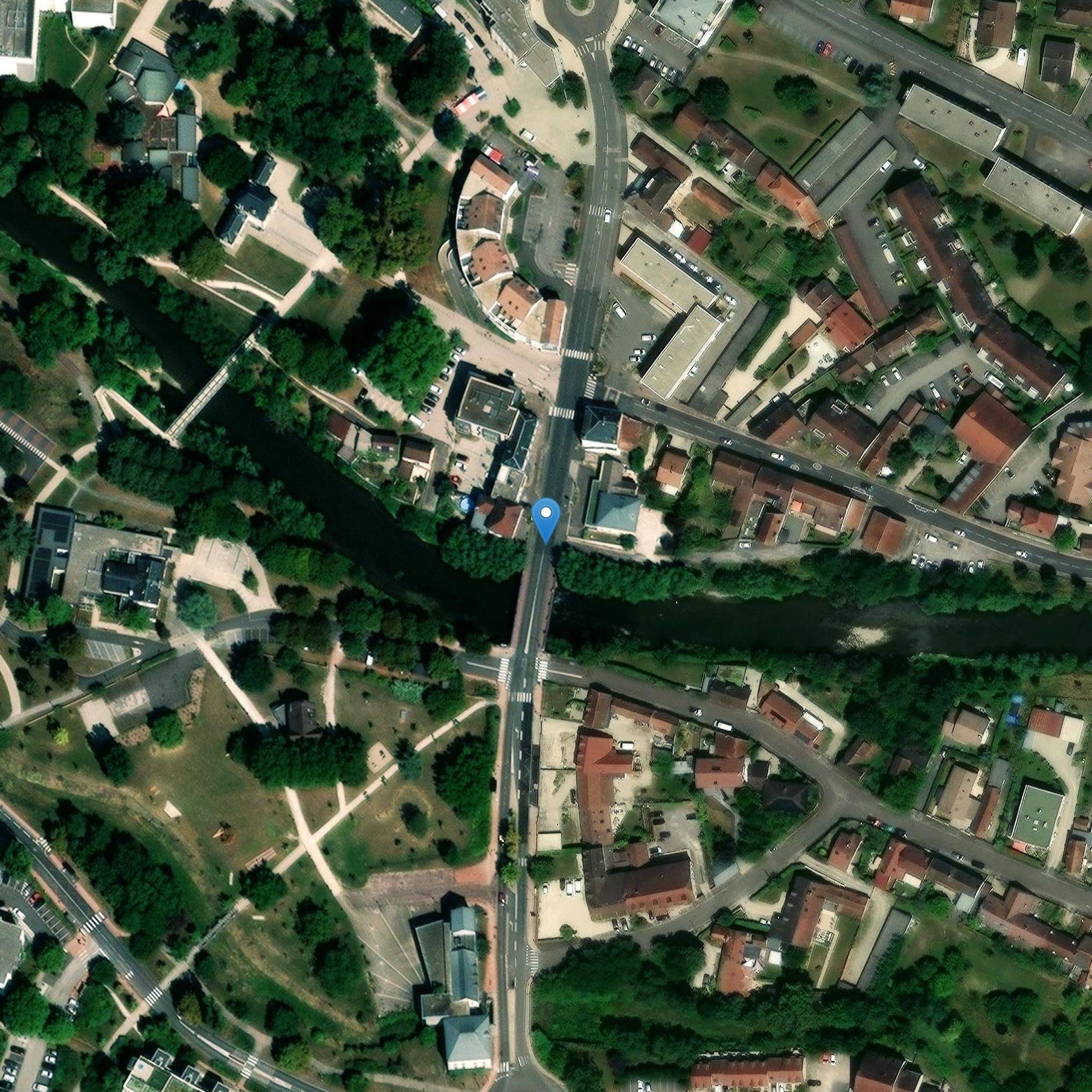 Photo de Sint Petruskerk van Longvic