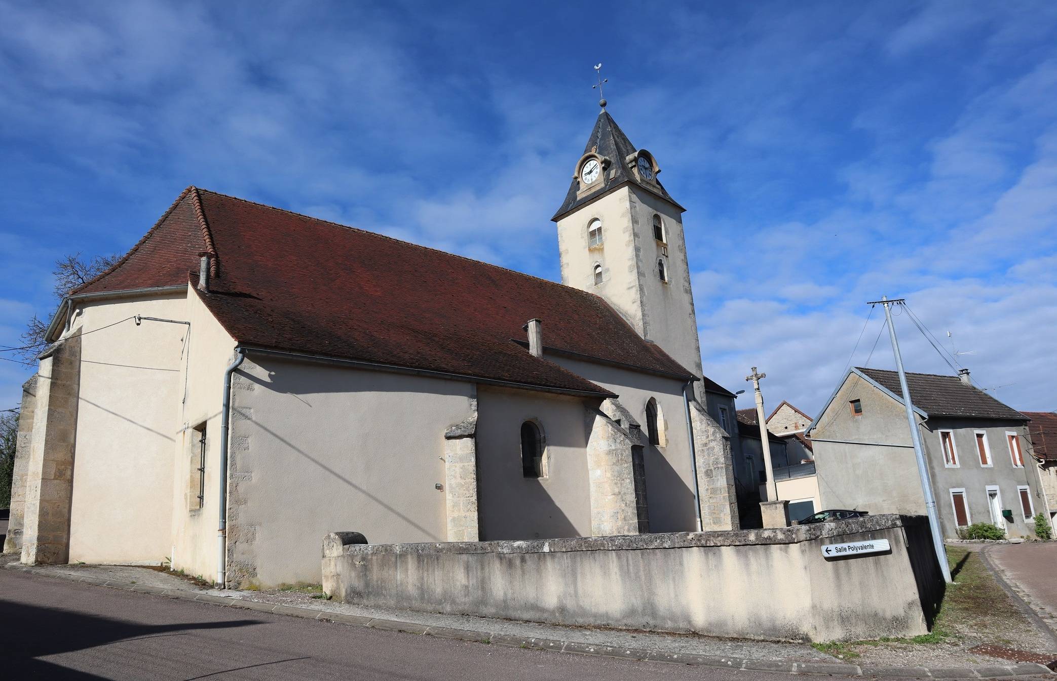 Photo de Sankt Pierre und Paul Kirche von Lucenay-le-Duc