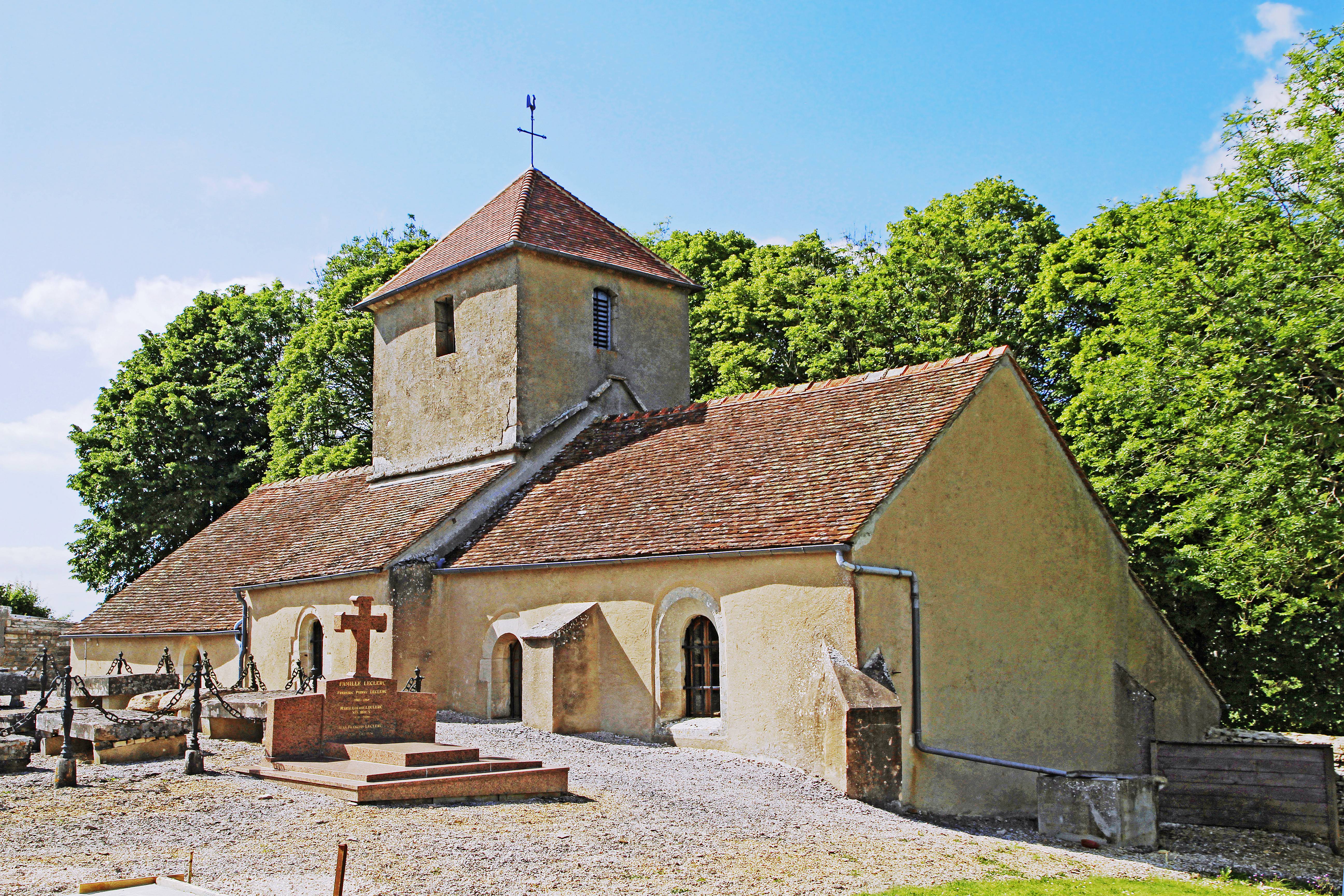 Photo de Iglesia de la Natividad-de-la-Vierge de la Chaleur