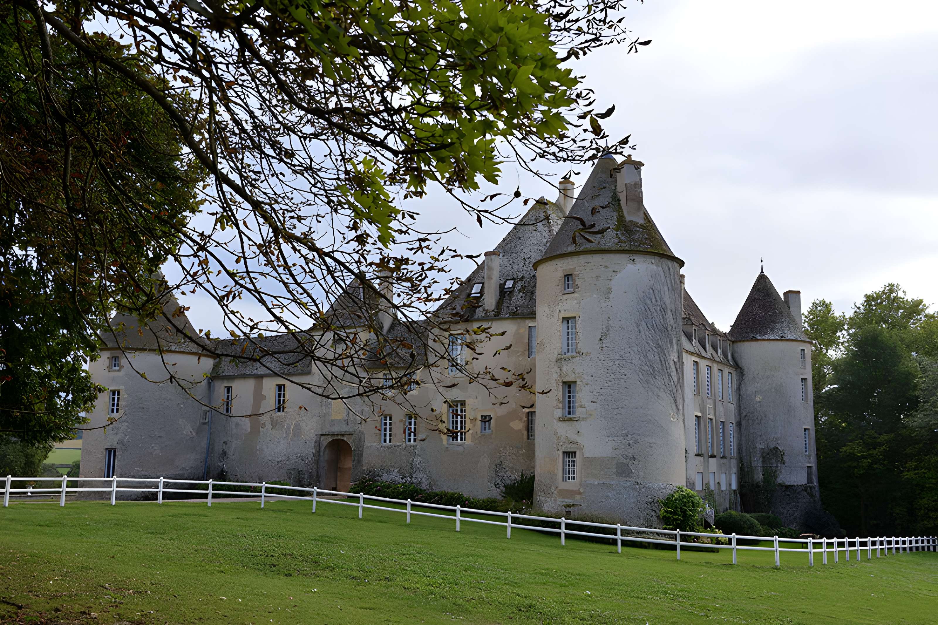Château de Chitry-les-Mines