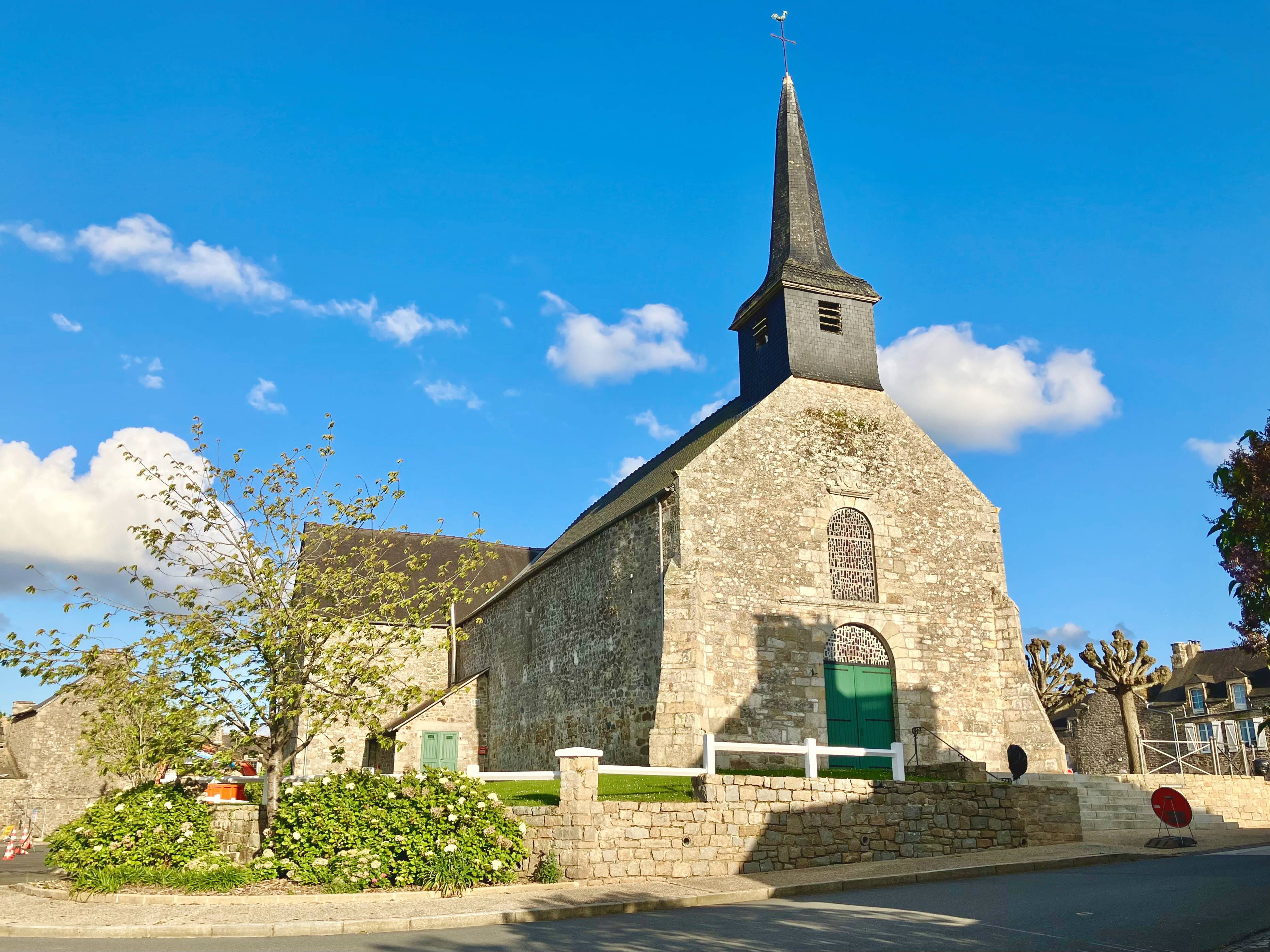 Photo de Église Saint-Pierre de Créhen