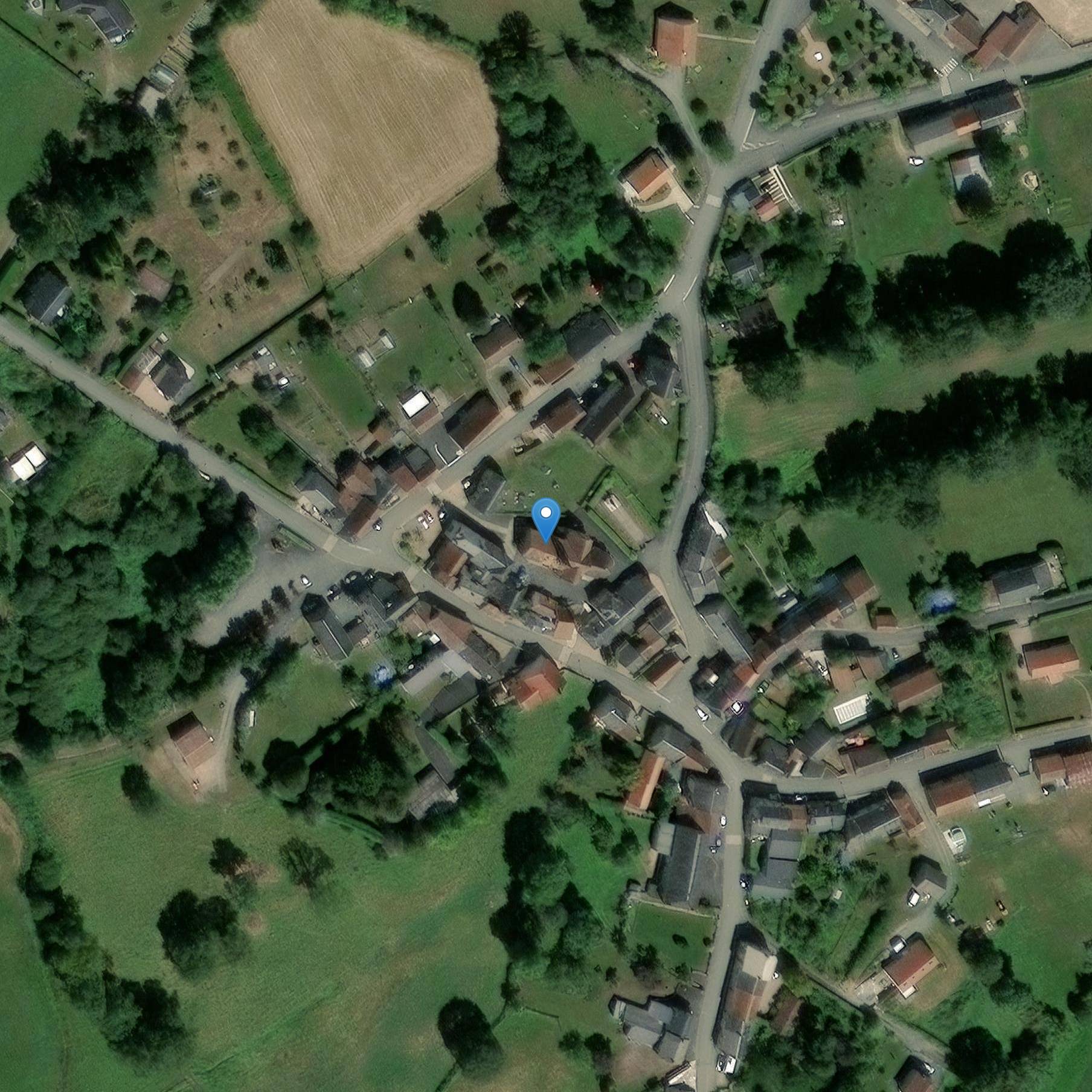 Photo de 博德-圣乔治圣斯尔皮克教堂