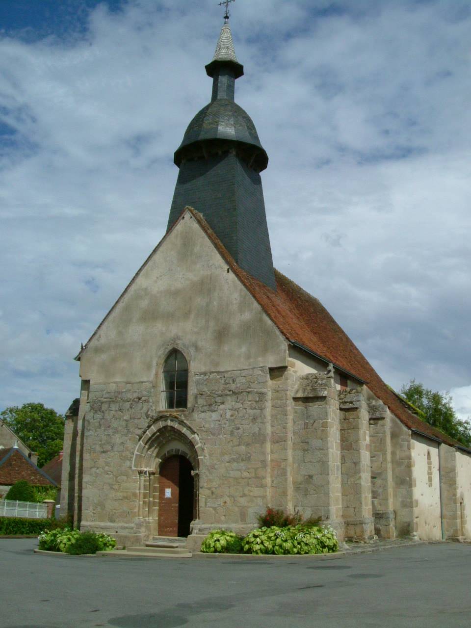 Photo de Saint-Julien Kerk van Fresselines