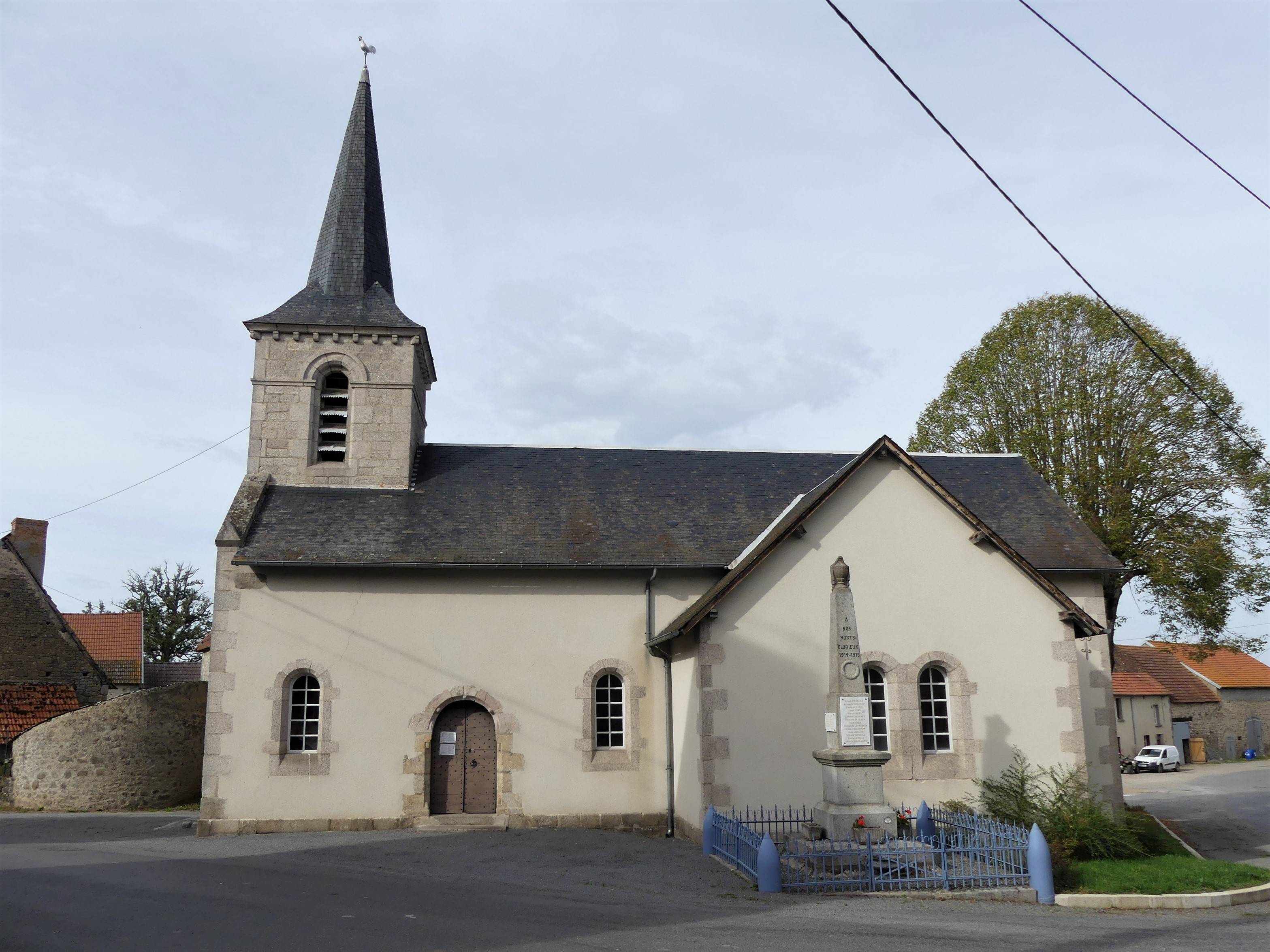 Photo de Kerk van Saint Pierre-ès-Liens de Gouzougnat