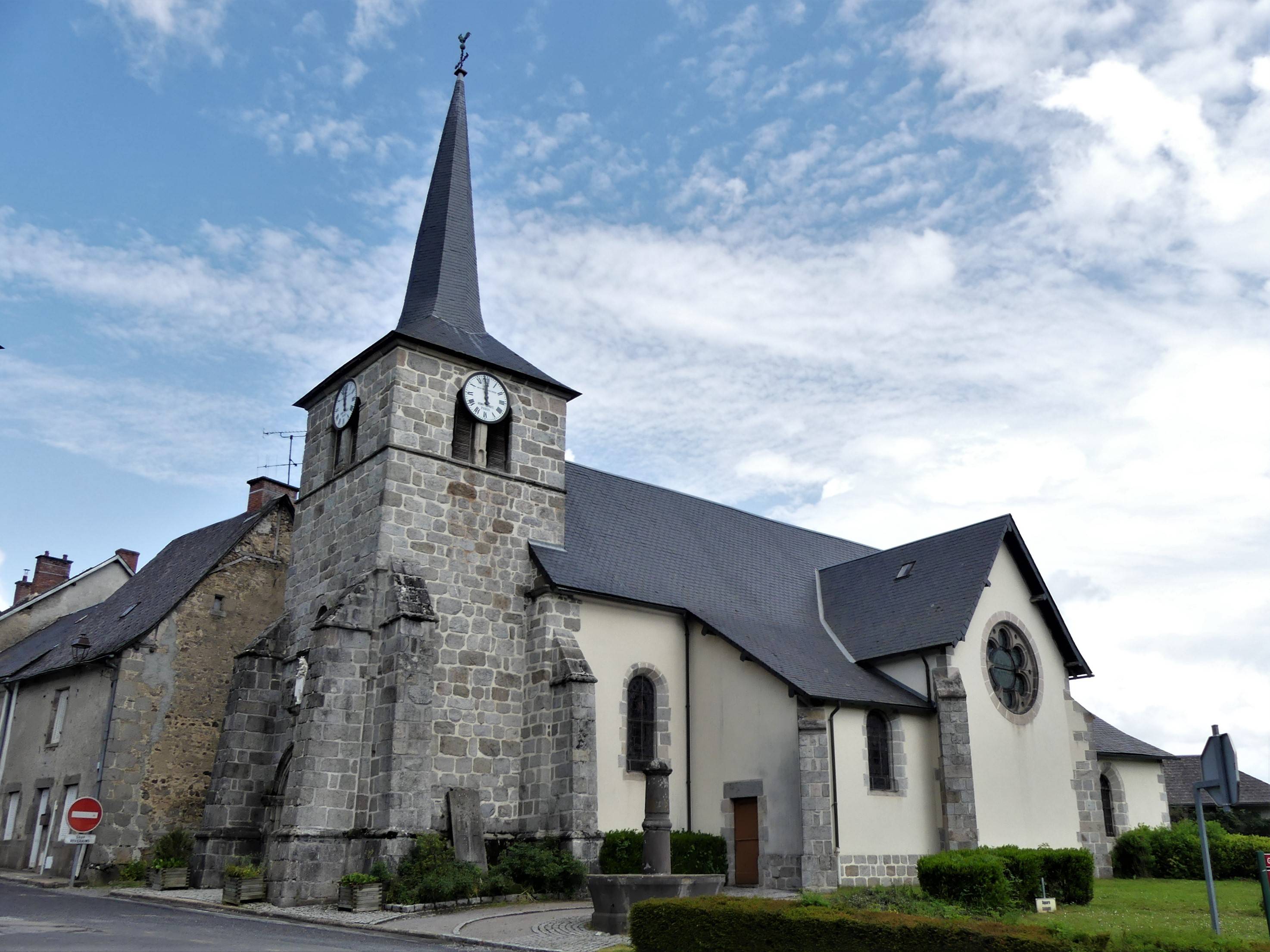 Photo de Church of the Assumption of the Most Holy Vierge of La Courtine