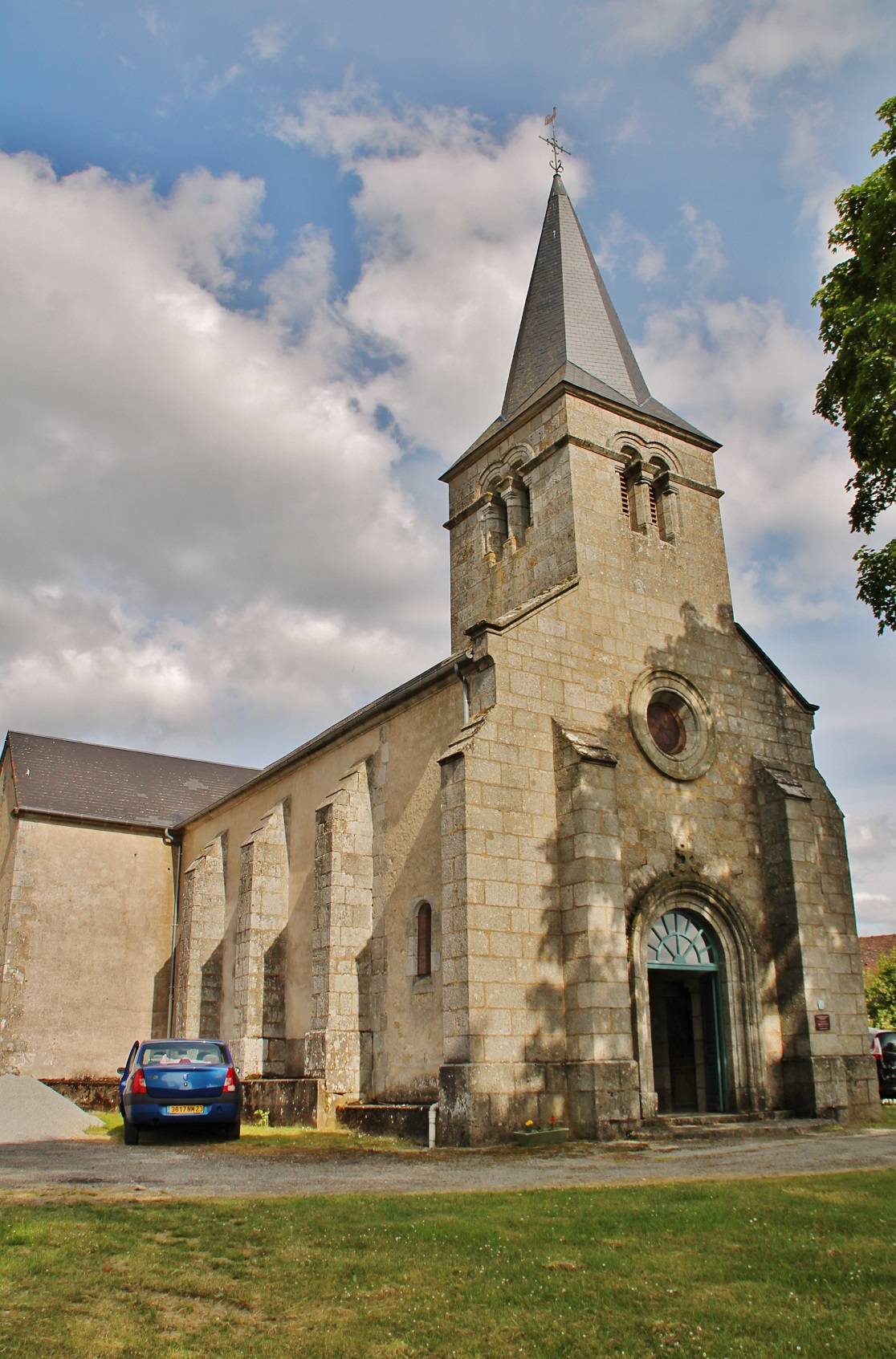 Photo de Church of Sainte-Radegonde de La Villeneuve