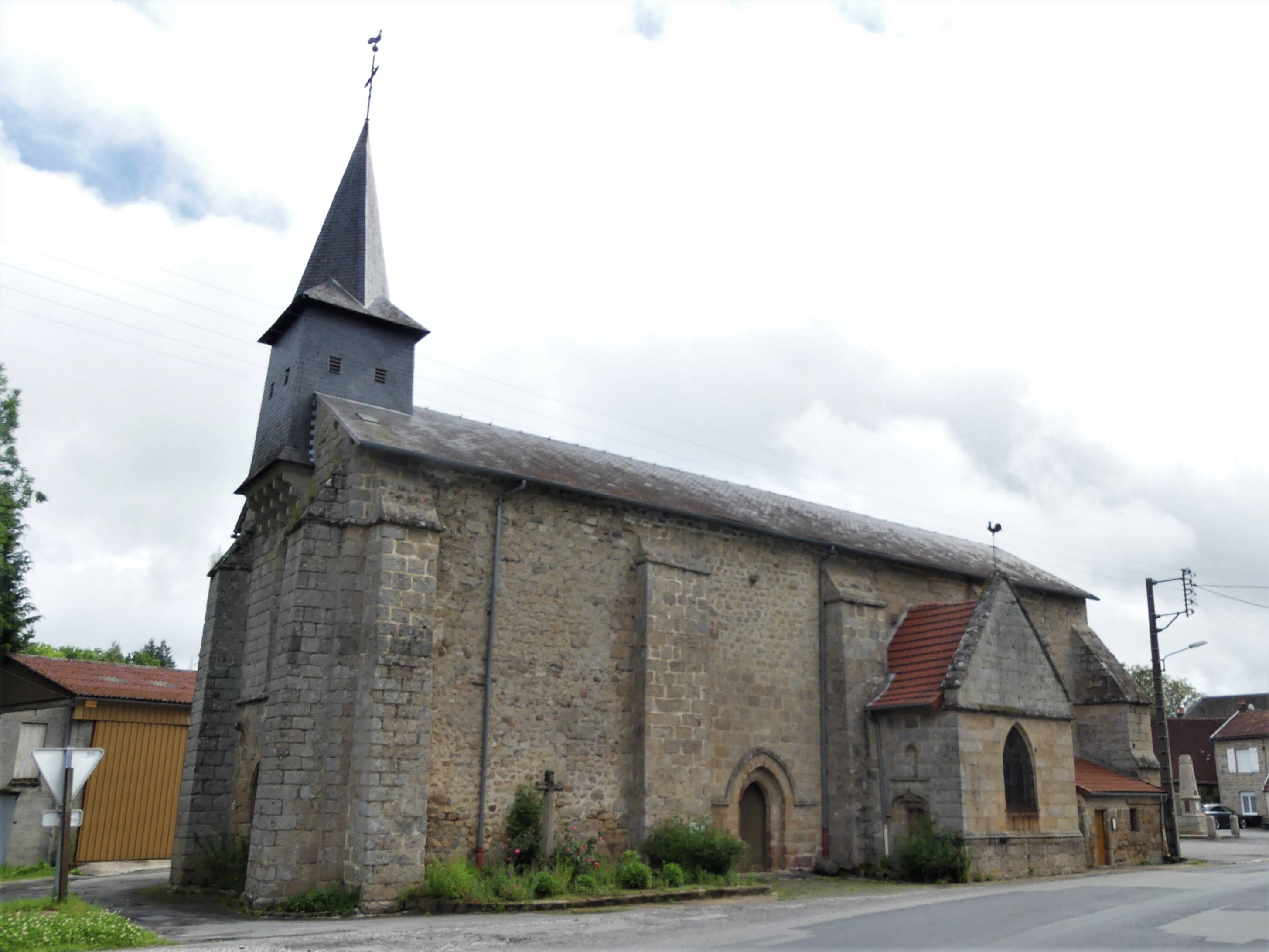 Photo de Église Saint-Hilaire-et-Saint-Gervais de Saint-Hilaire-le-Château