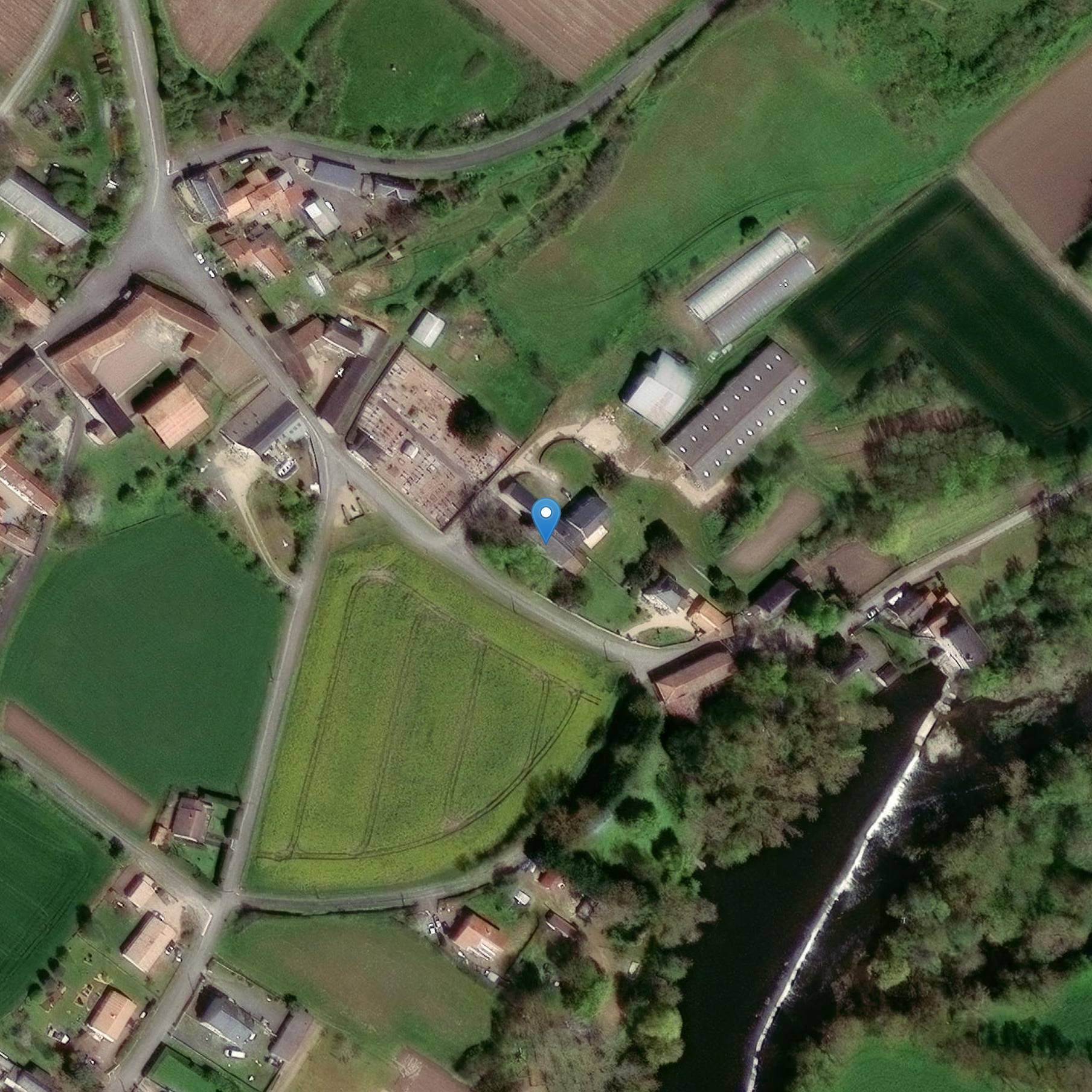 Photo de 圣皮埃尔-德巴涅教堂