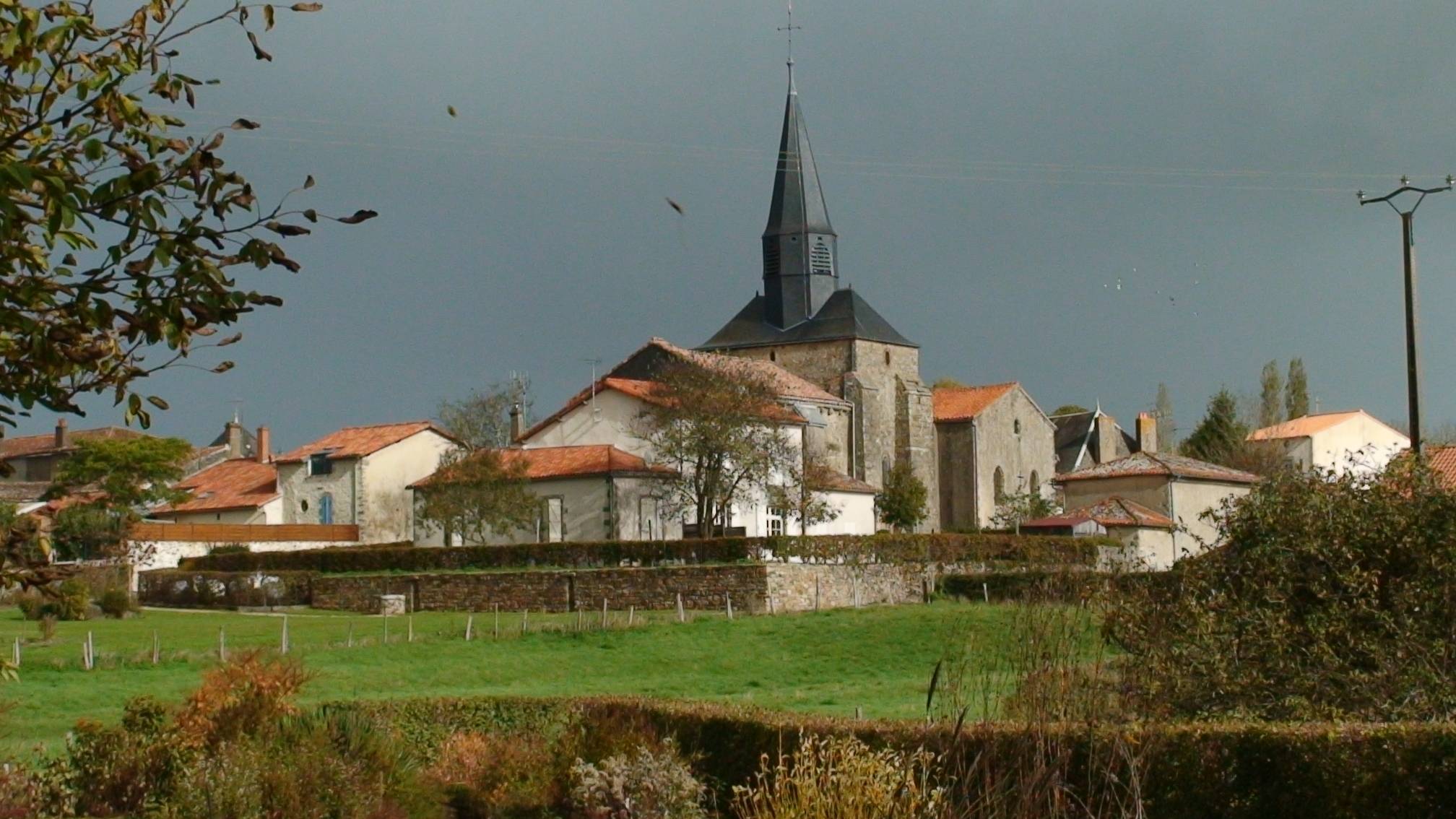 Photo de Église Saint-Benoît de Beaulieu-sous-Parthenay