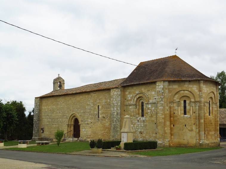 Photo de 考奈圣皮埃尔-奥-利恩斯教堂