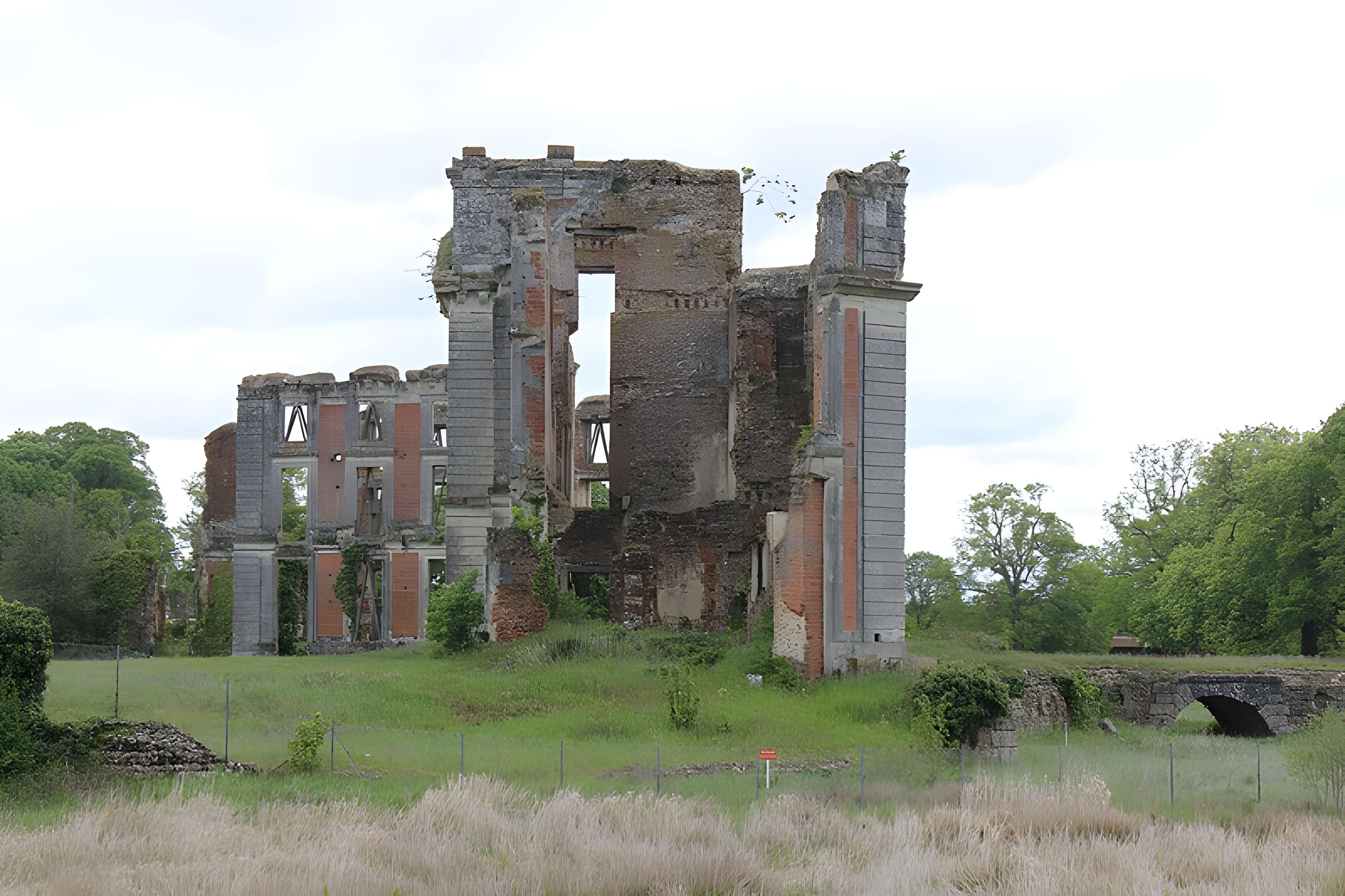 Château de la Ferté-Vidame