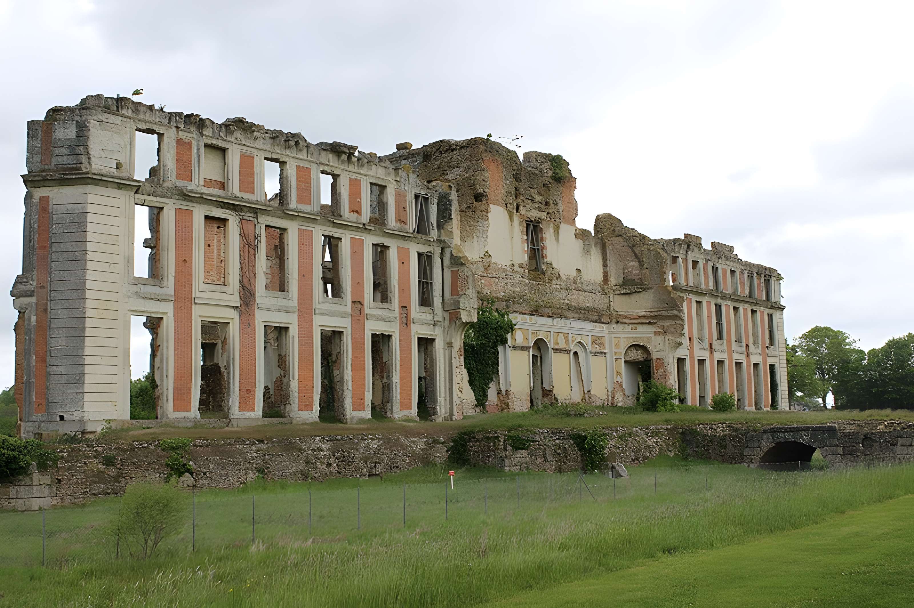 Château de la Ferté-Vidame