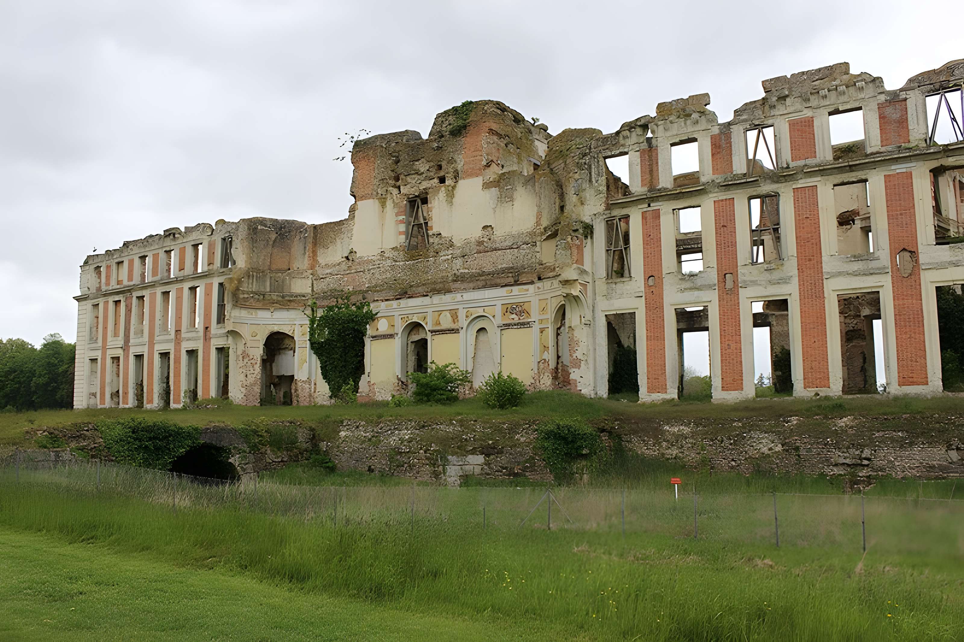Château de la Ferté-Vidame