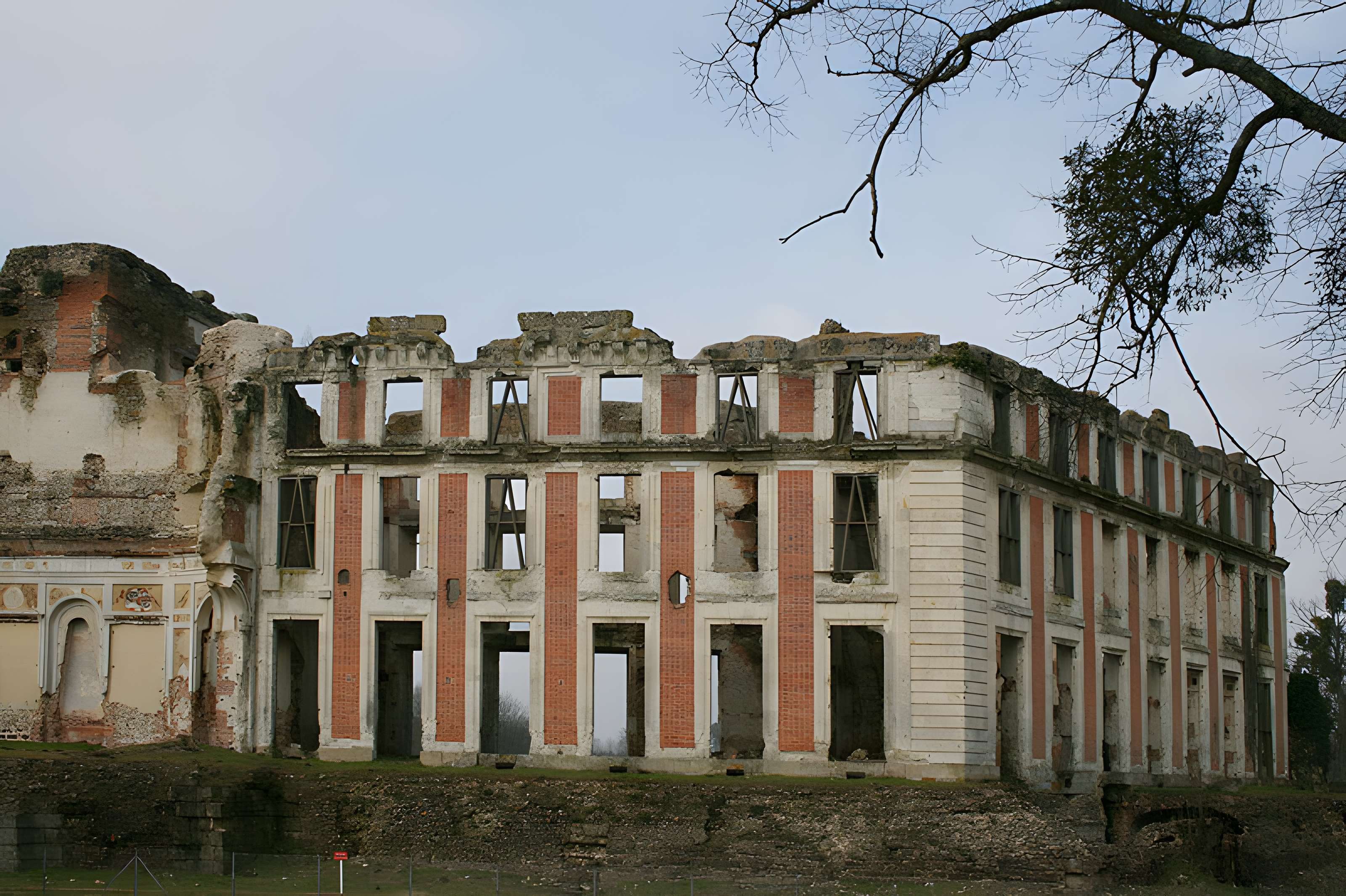 Château de la Ferté-Vidame