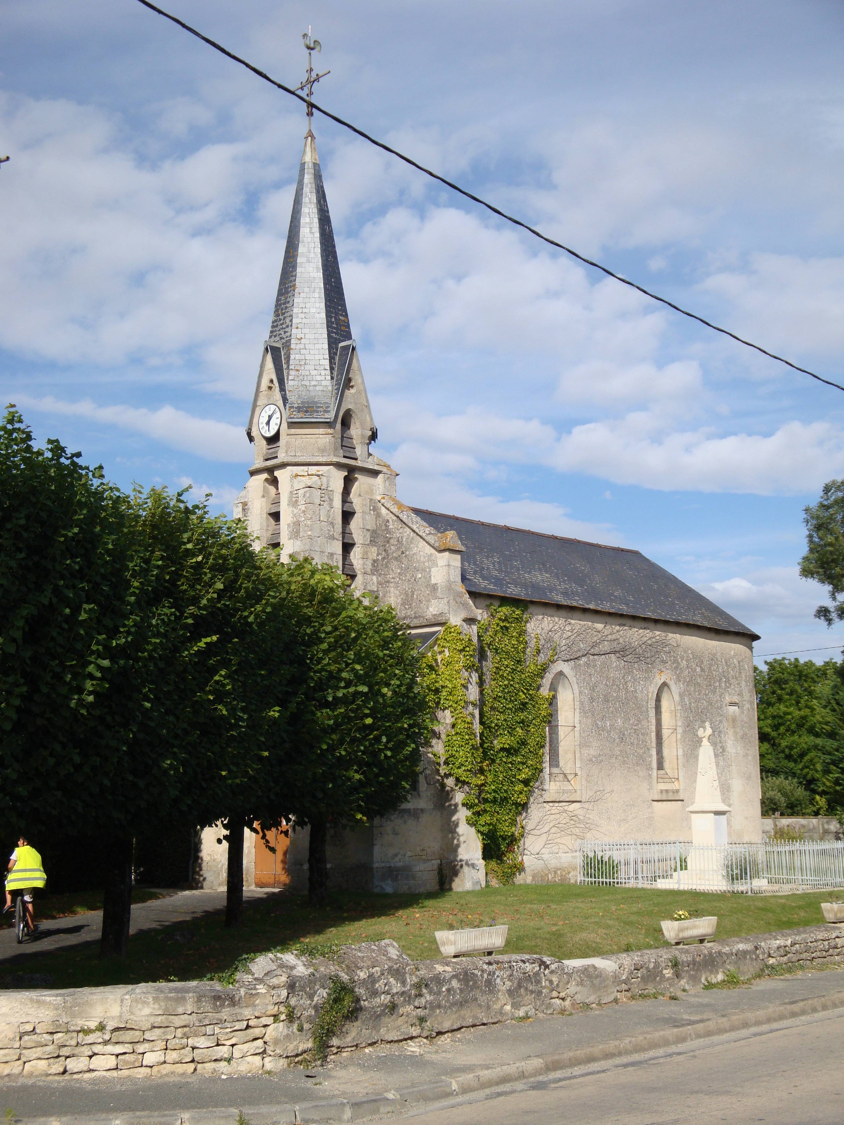 Photo de Saint-Médard de Fontenillekerk