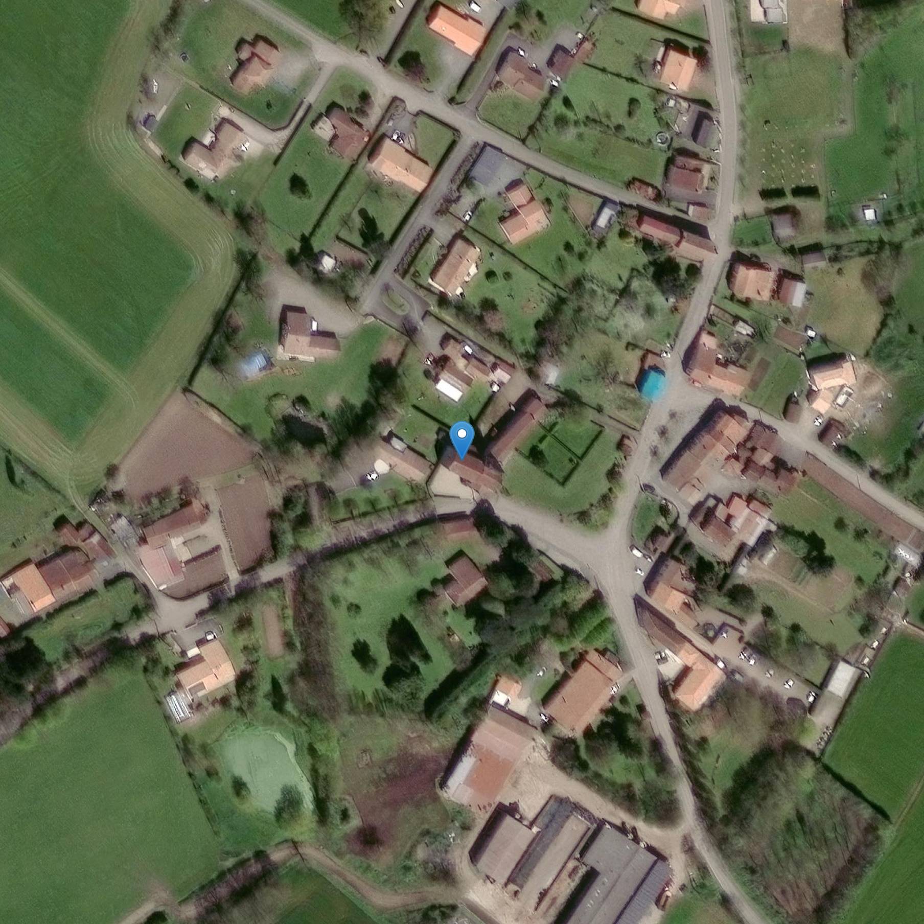 Photo de パグニー聖ペテロ教会