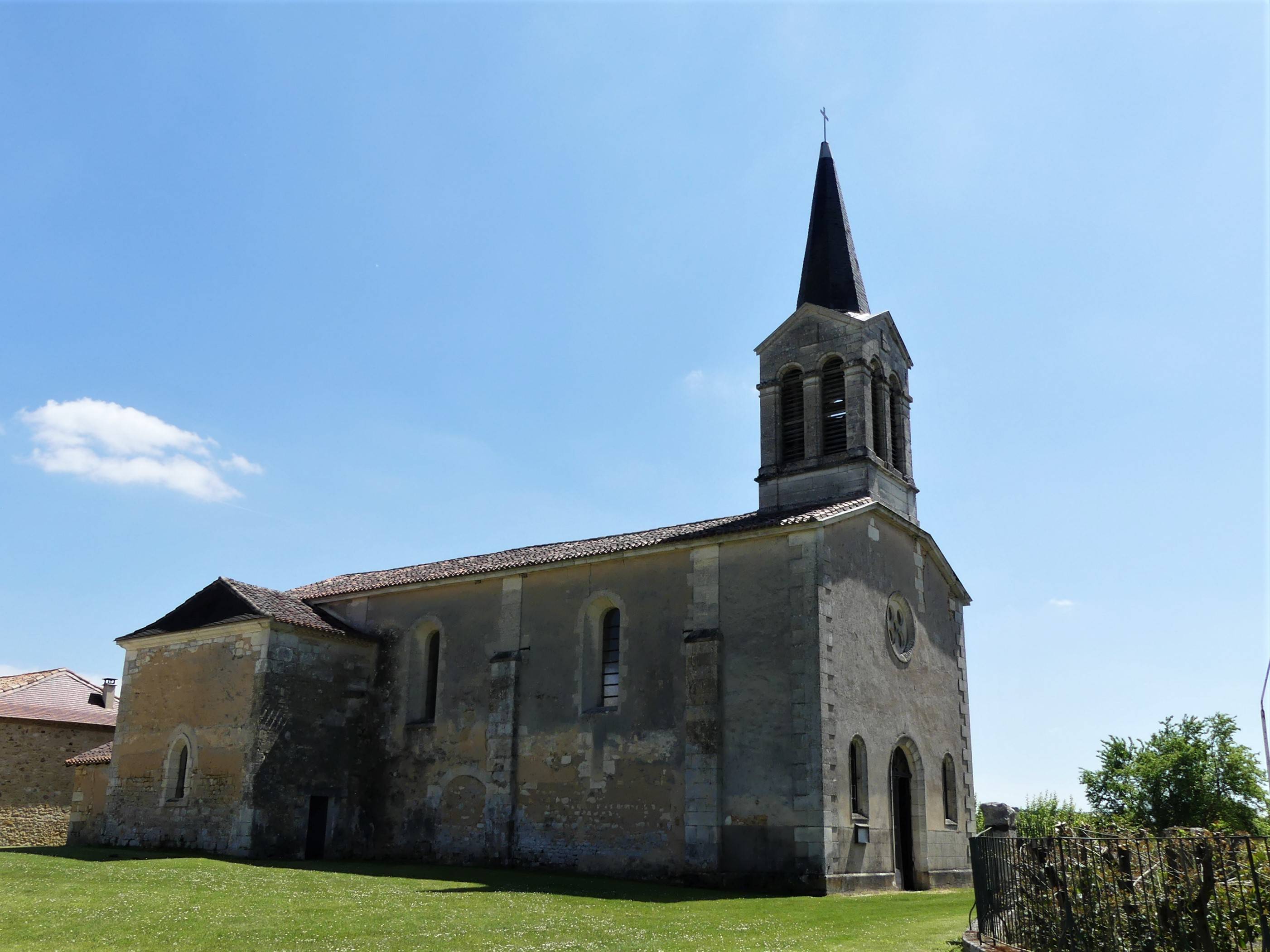 Photo de Église Notre-Dame-de-l'Assomption de Beauregard(エグライス・ノワール)