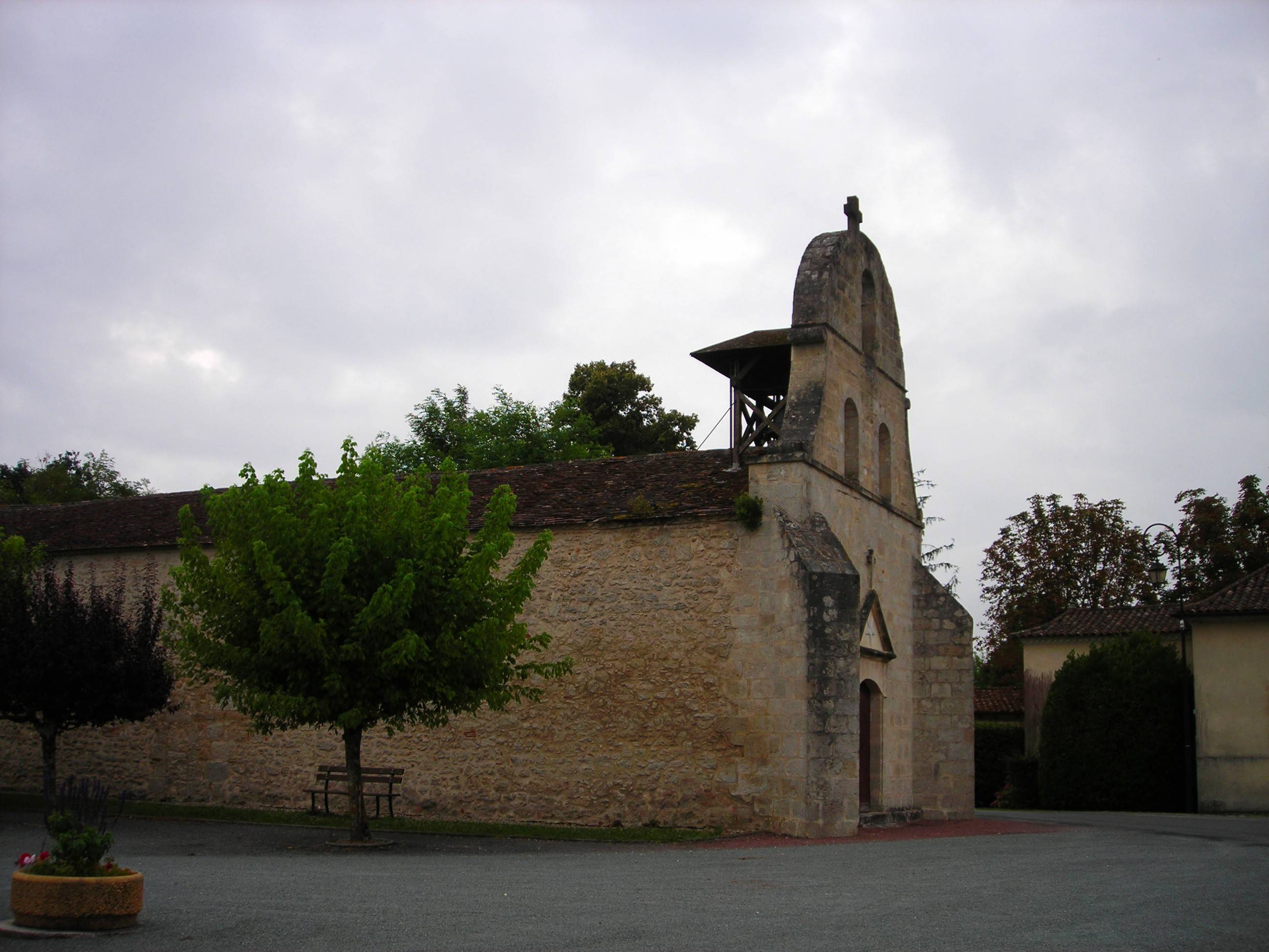 Photo de Notre-Dame-de-la-Nativity Church of Monfalcon