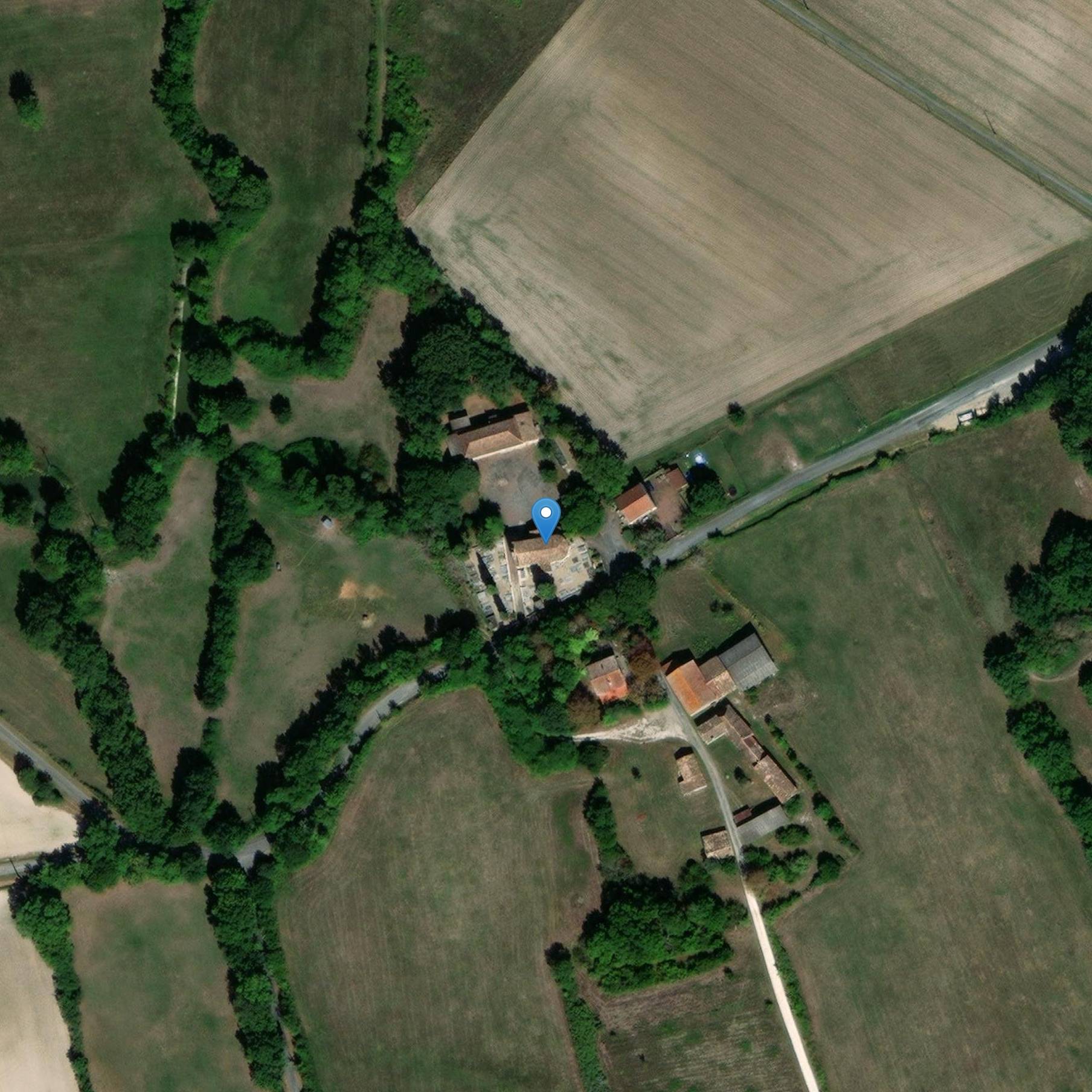 Photo de Kirche der Muttergottes der Aufnahme von Monsaguel