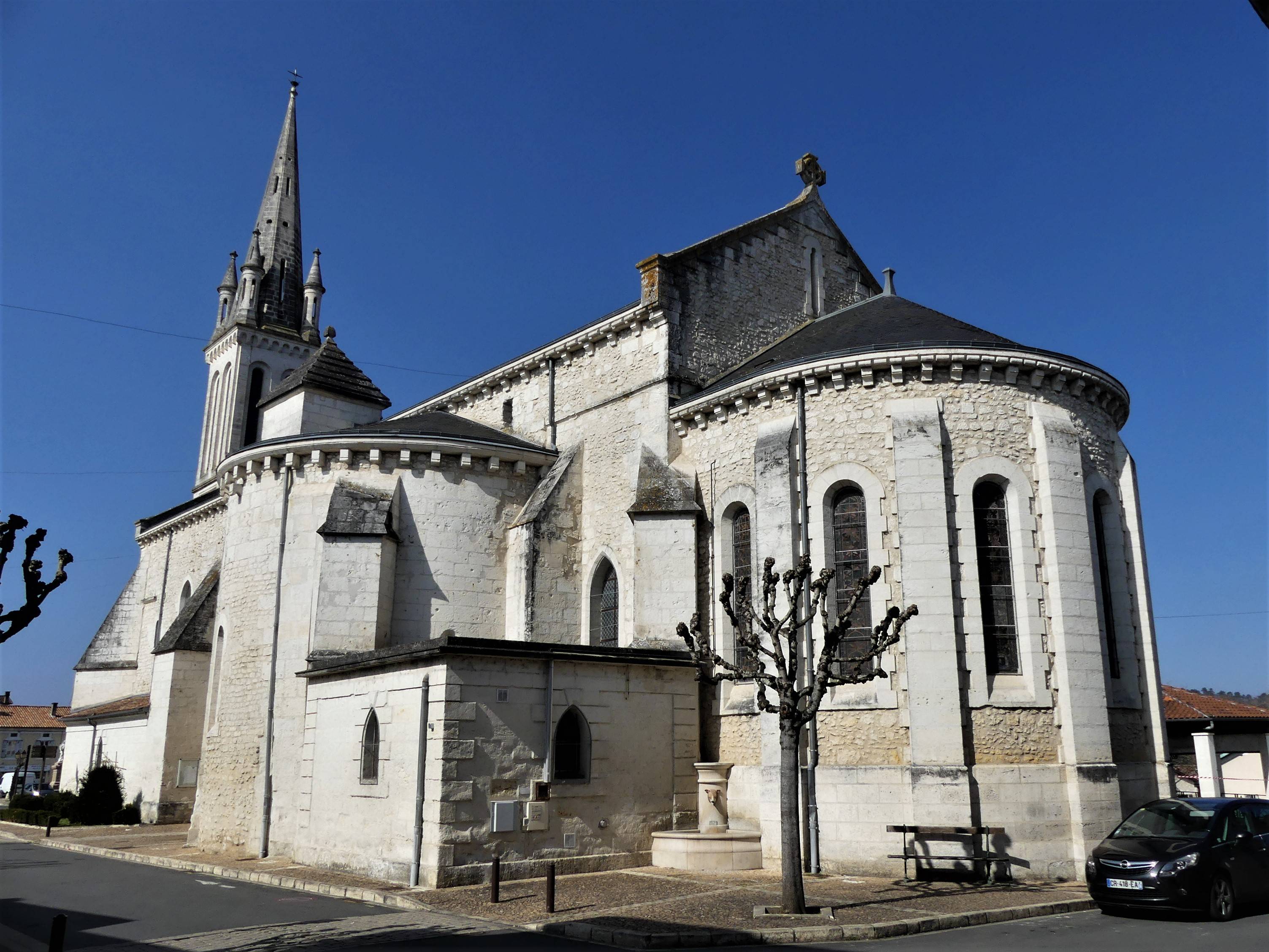 Photo de Chiesa di San Pietro e San Paolo di Neuvic