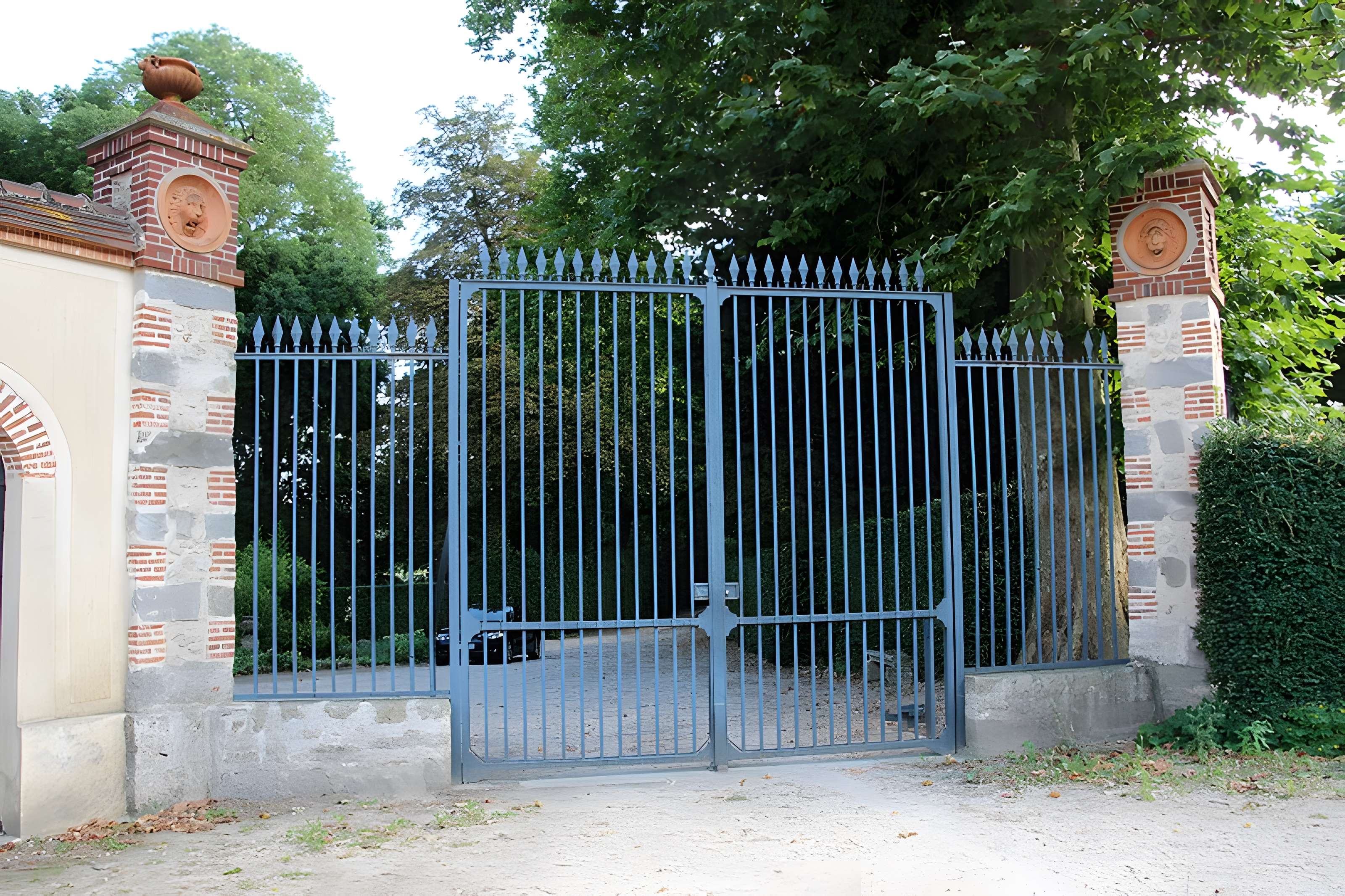 Château de Jeurre et ses fabriques