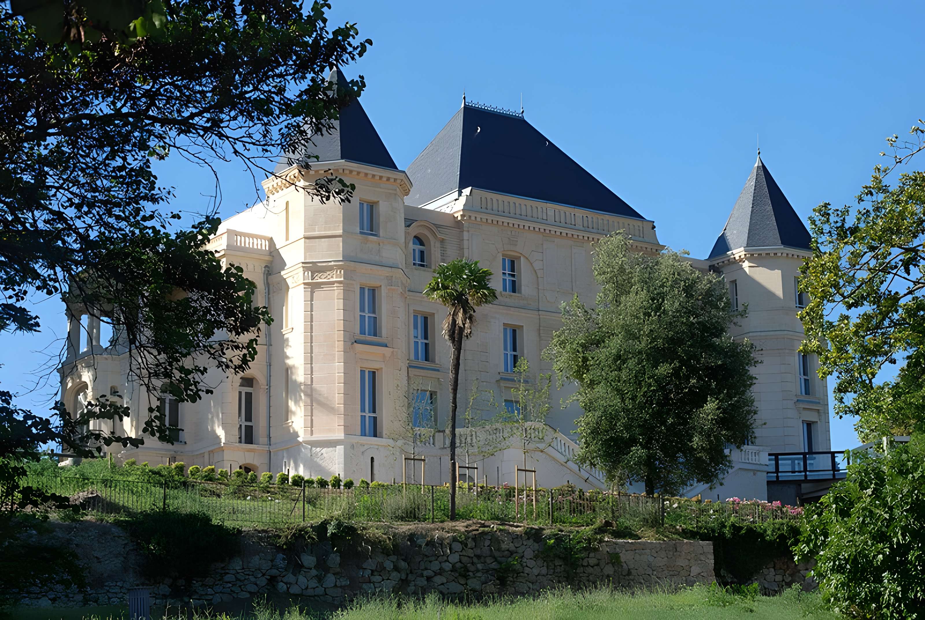 Château de la Buzine : Musée du cinéma méditerranéen