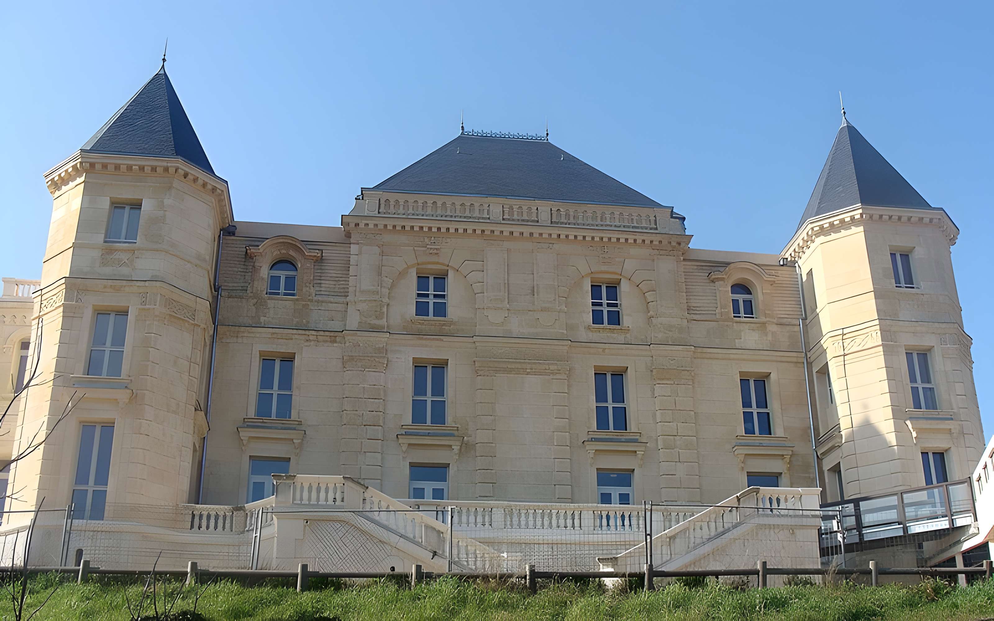 Château de la Buzine : Musée du cinéma méditerranéen