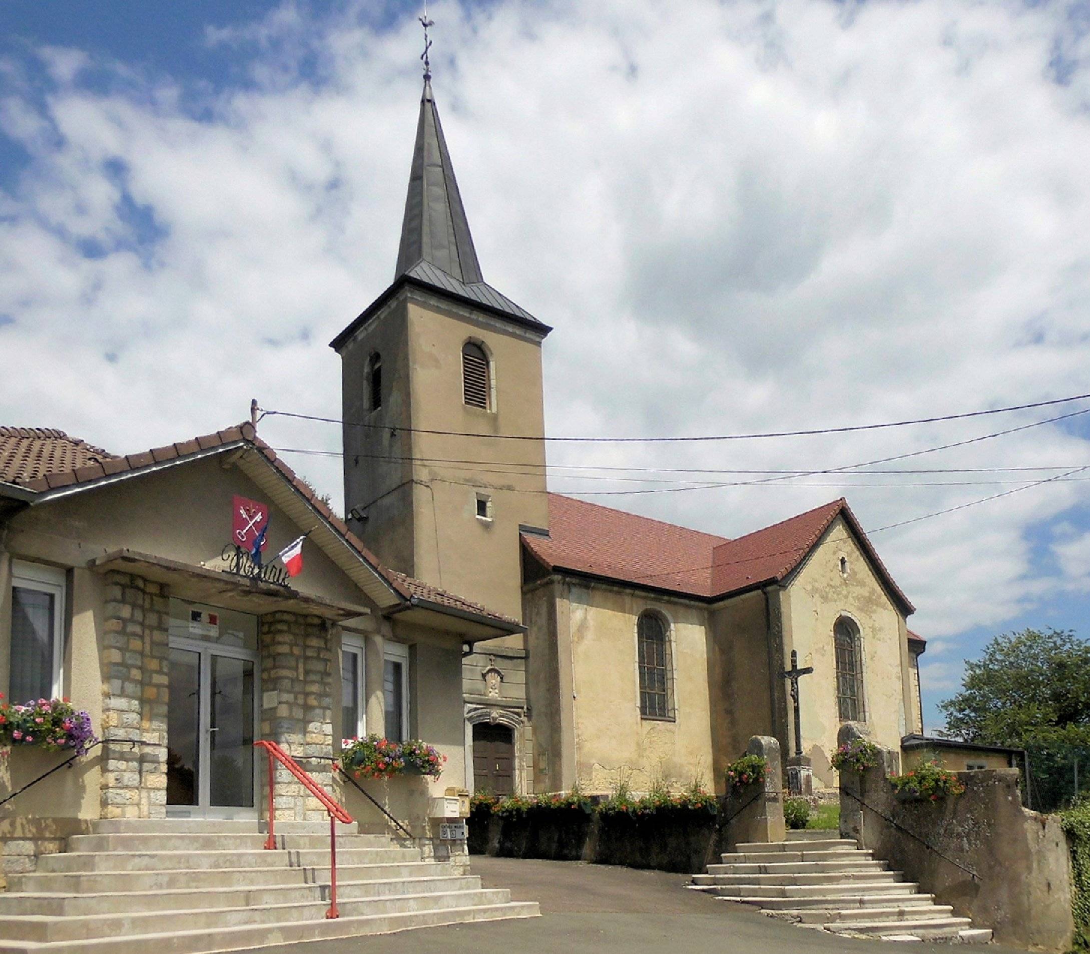 Photo de Église Saint-Pierre-Saint-Paul de Dampierre-sur-le-Doubs