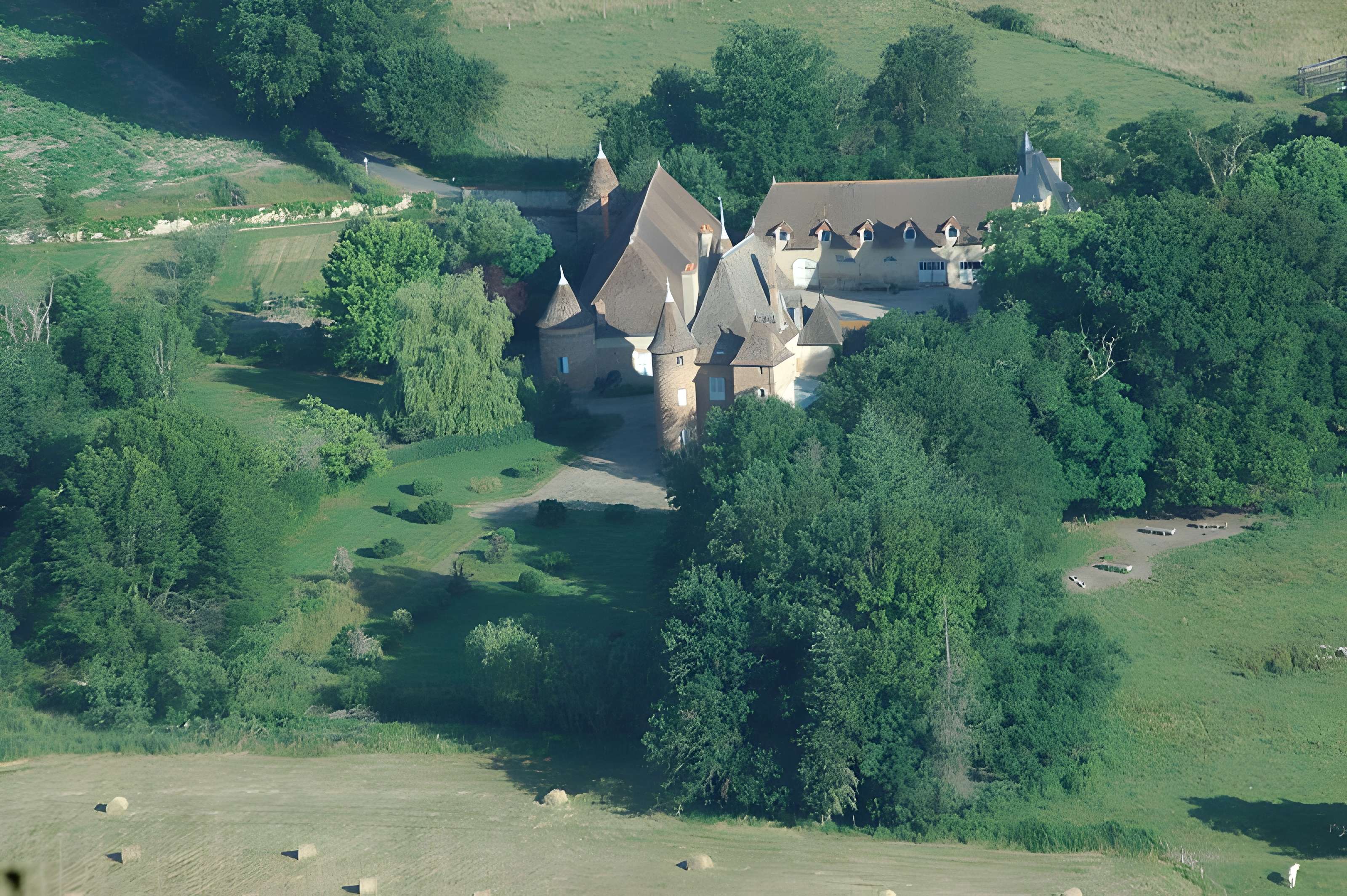 Château de la Cour-en-Chapeau