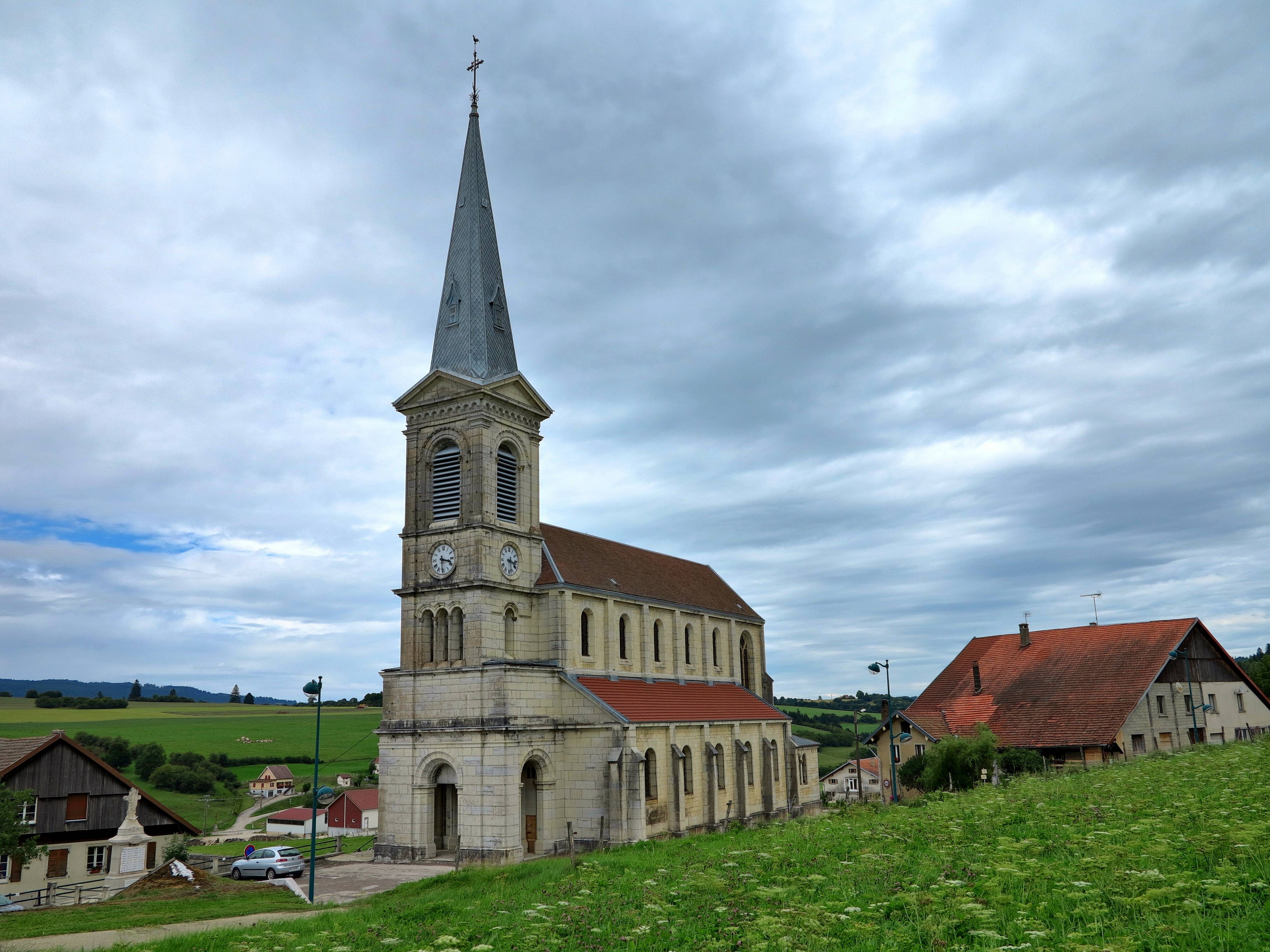 Photo de Église de la Nativité-de-Saint-Jean-Baptiste de Fuans