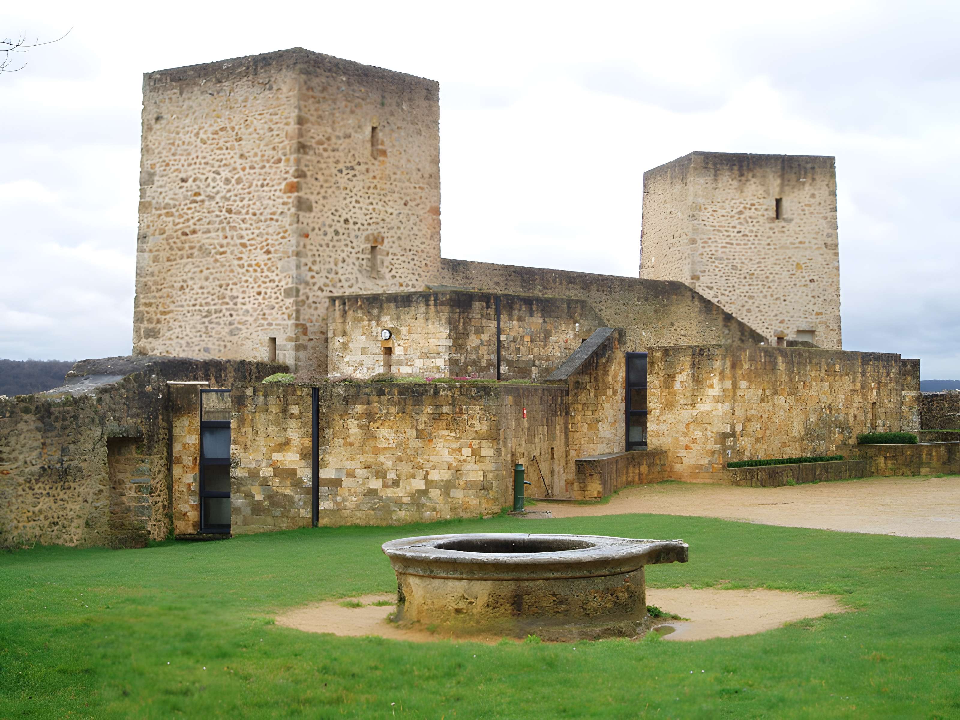 Château de la Madeleine à Chevreuse