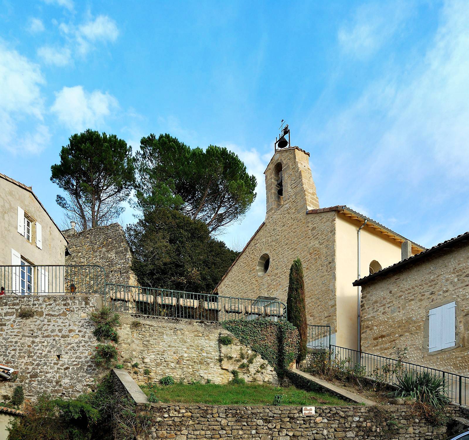 Photo de Église Saint-Apollinaire d'Eurre
