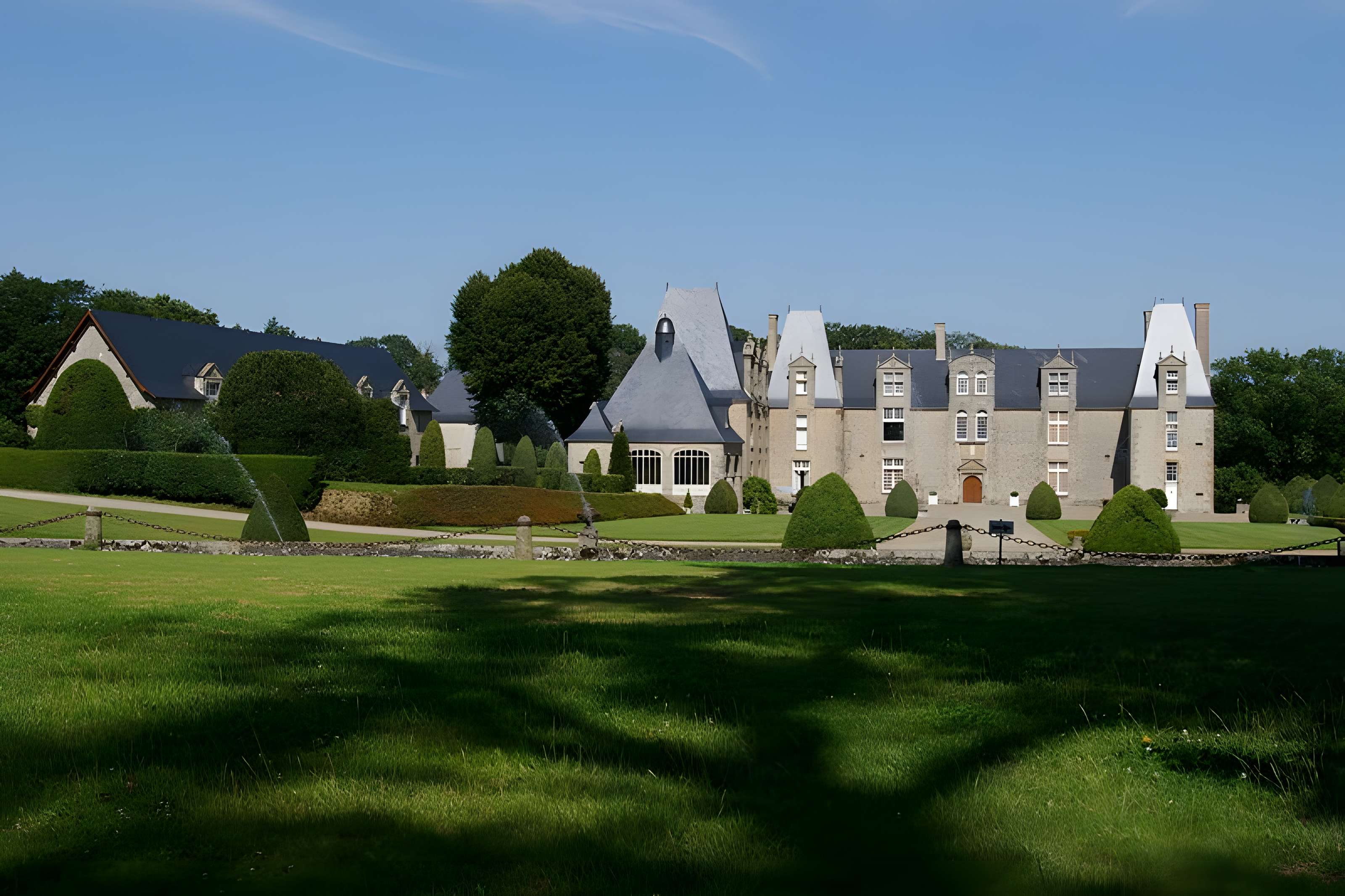 Château de la Roche-Pichemer 