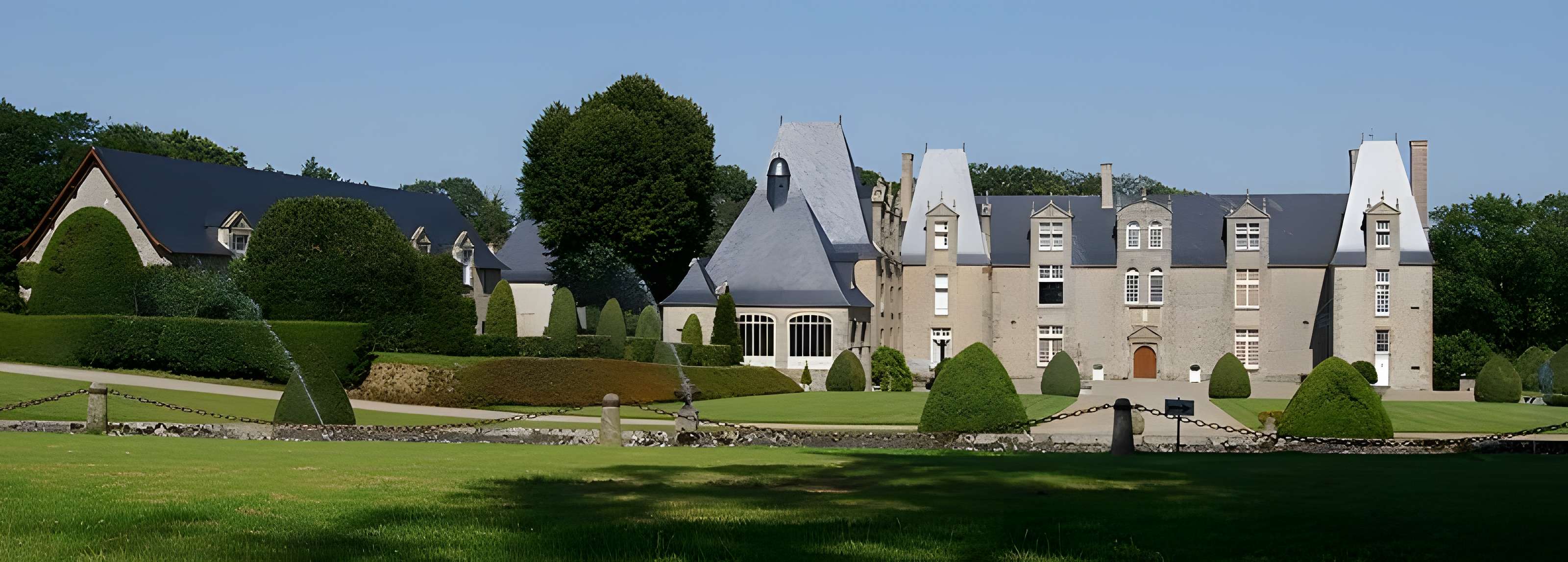 Château de la Roche-Pichemer
