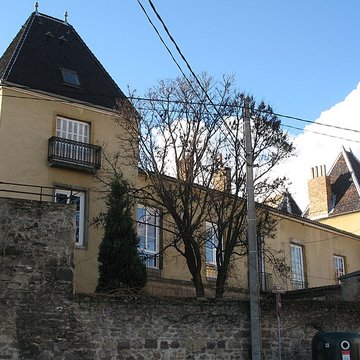 Château de La Tour à Saint-Genis-Laval