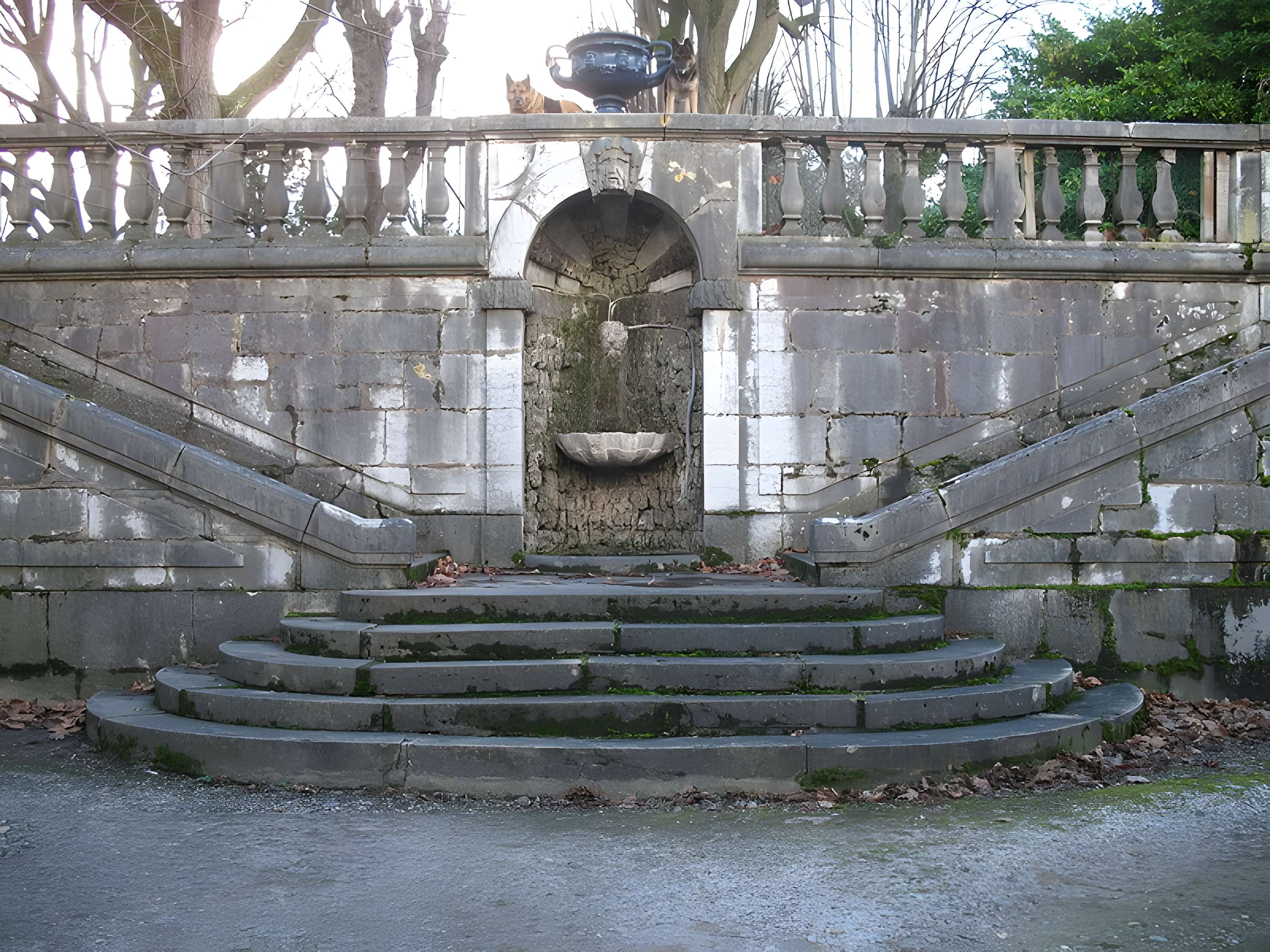 Château de La Tour à Saint-Genis-Laval