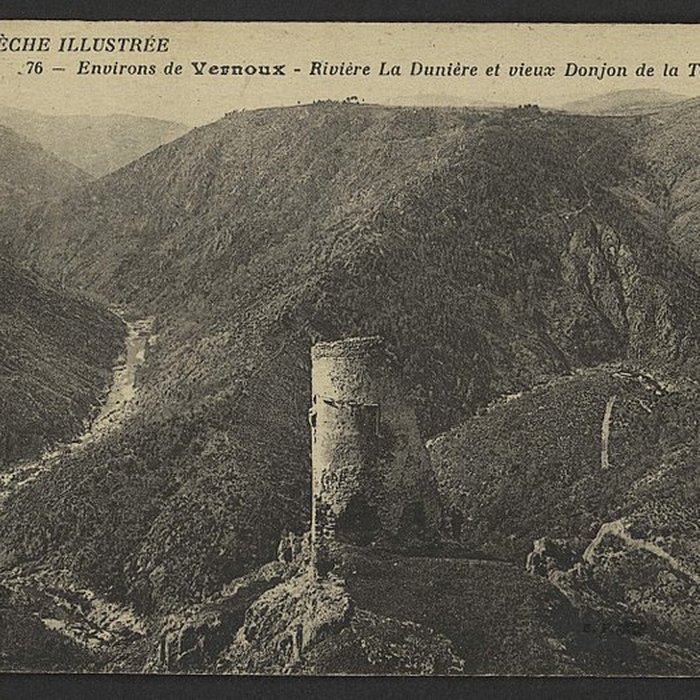 Photo de Château de La Tourette à Vernoux-en-Vivarais