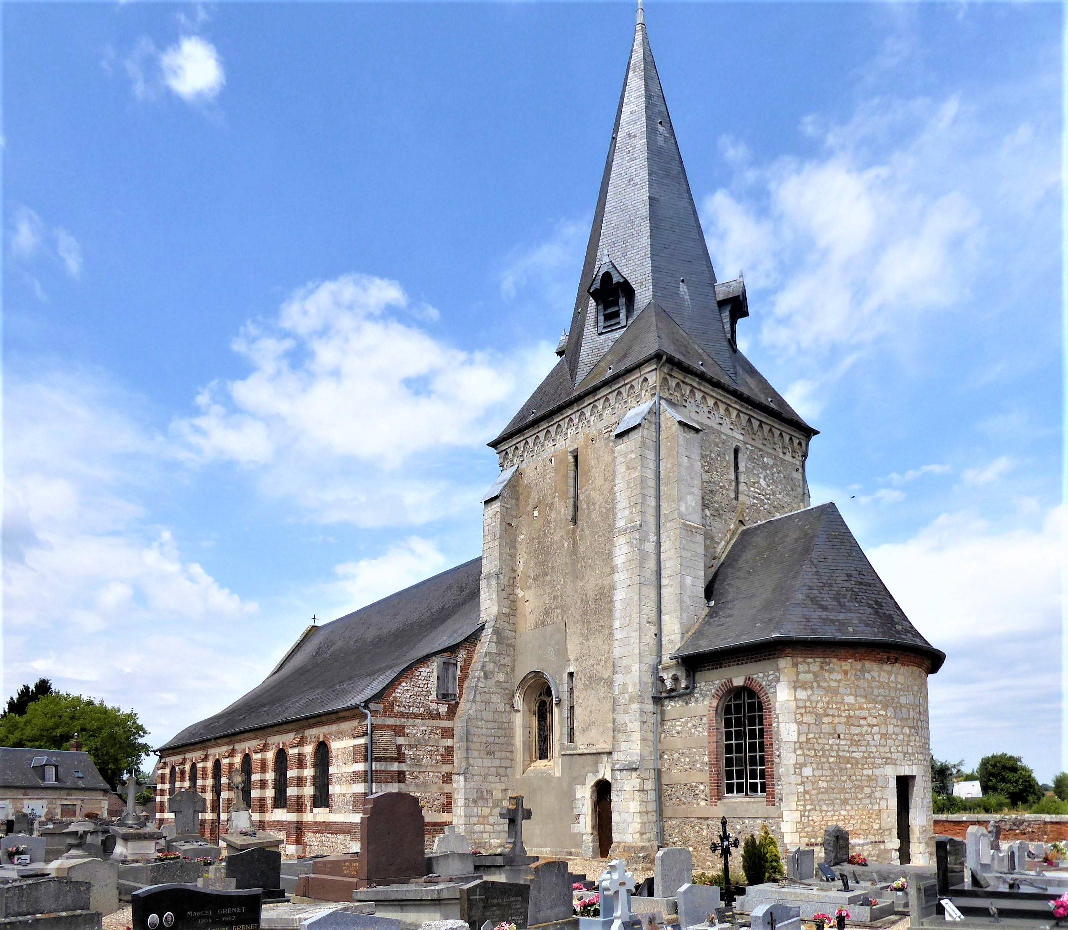 Photo de Saint Pierre de Bourneville Church