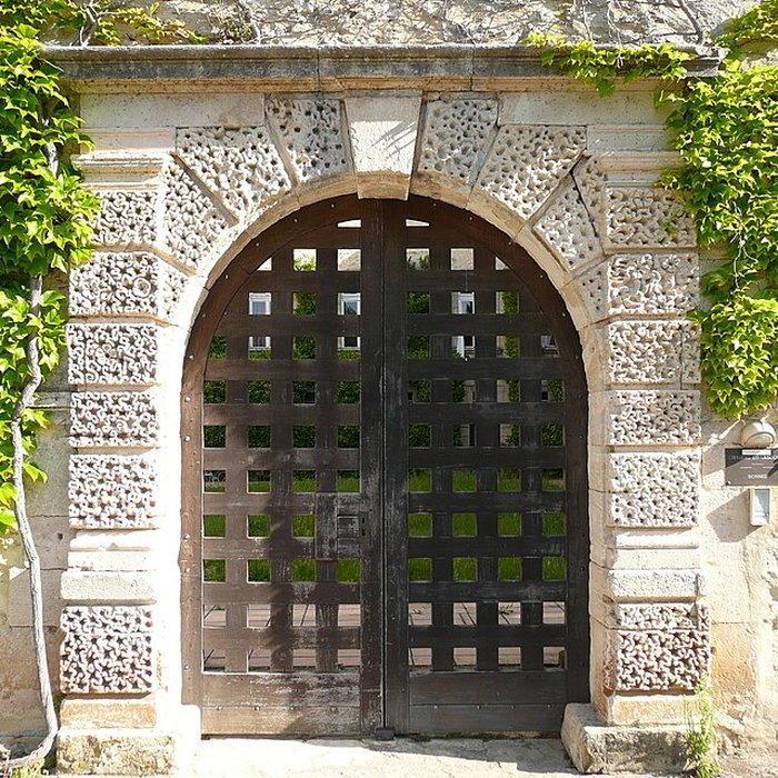 Photo de Château de Lascours à Laudun-lArdoise