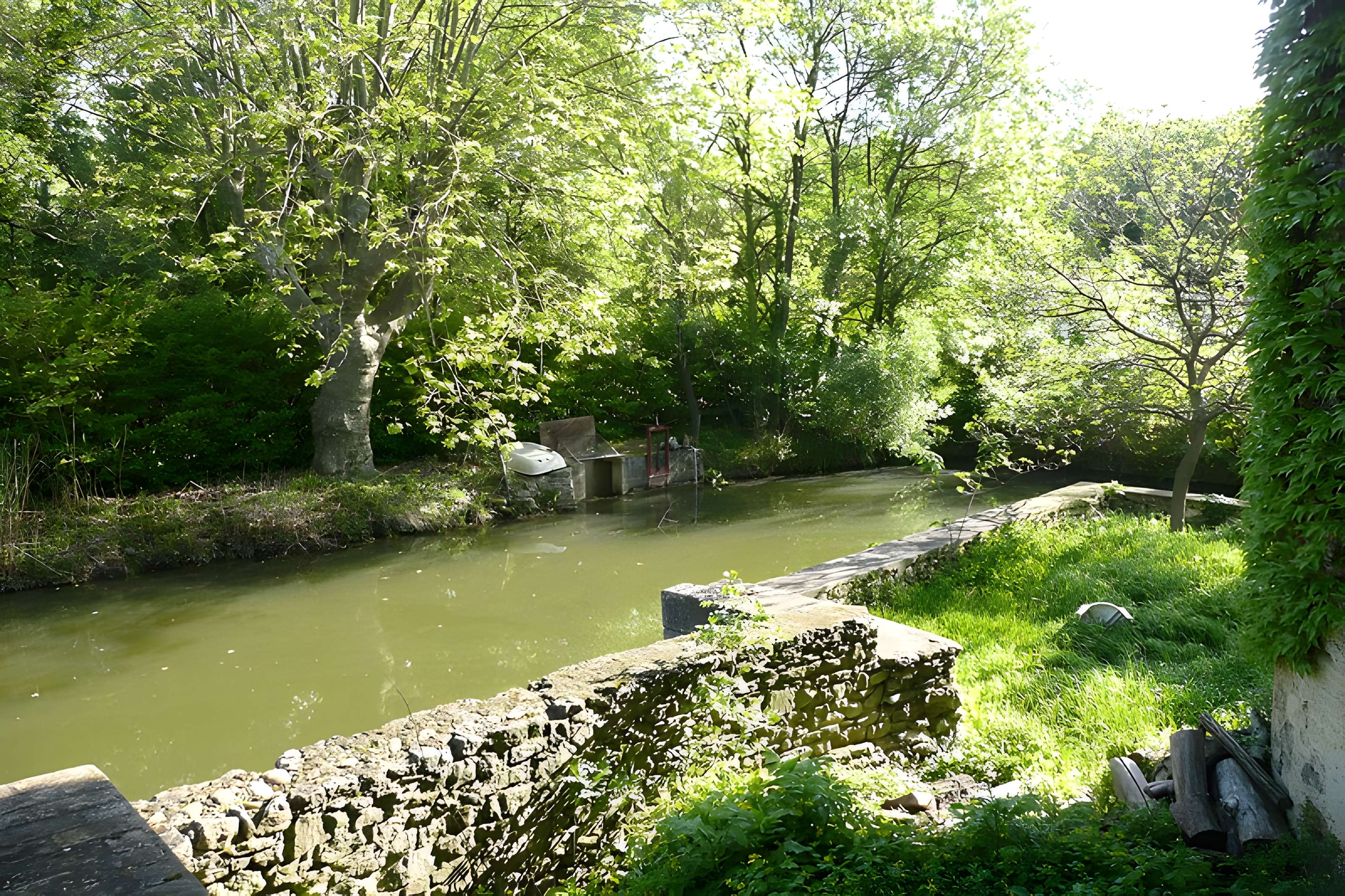 Château de Lascours à Laudun-l'Ardoise