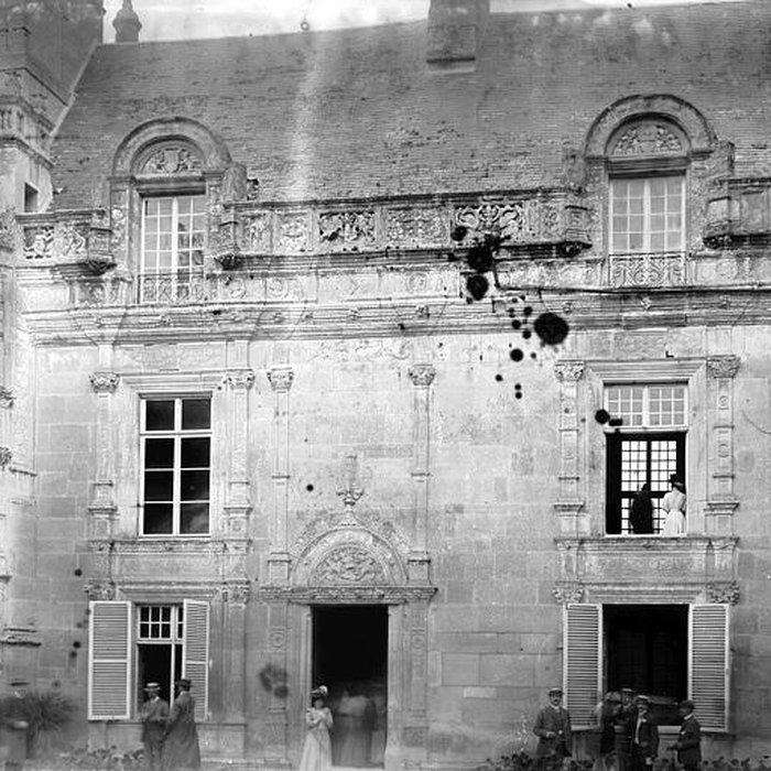 Photo de Château et ses dépendances