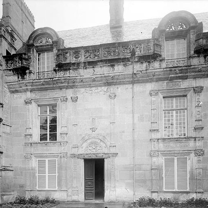 Photo de Château et ses dépendances