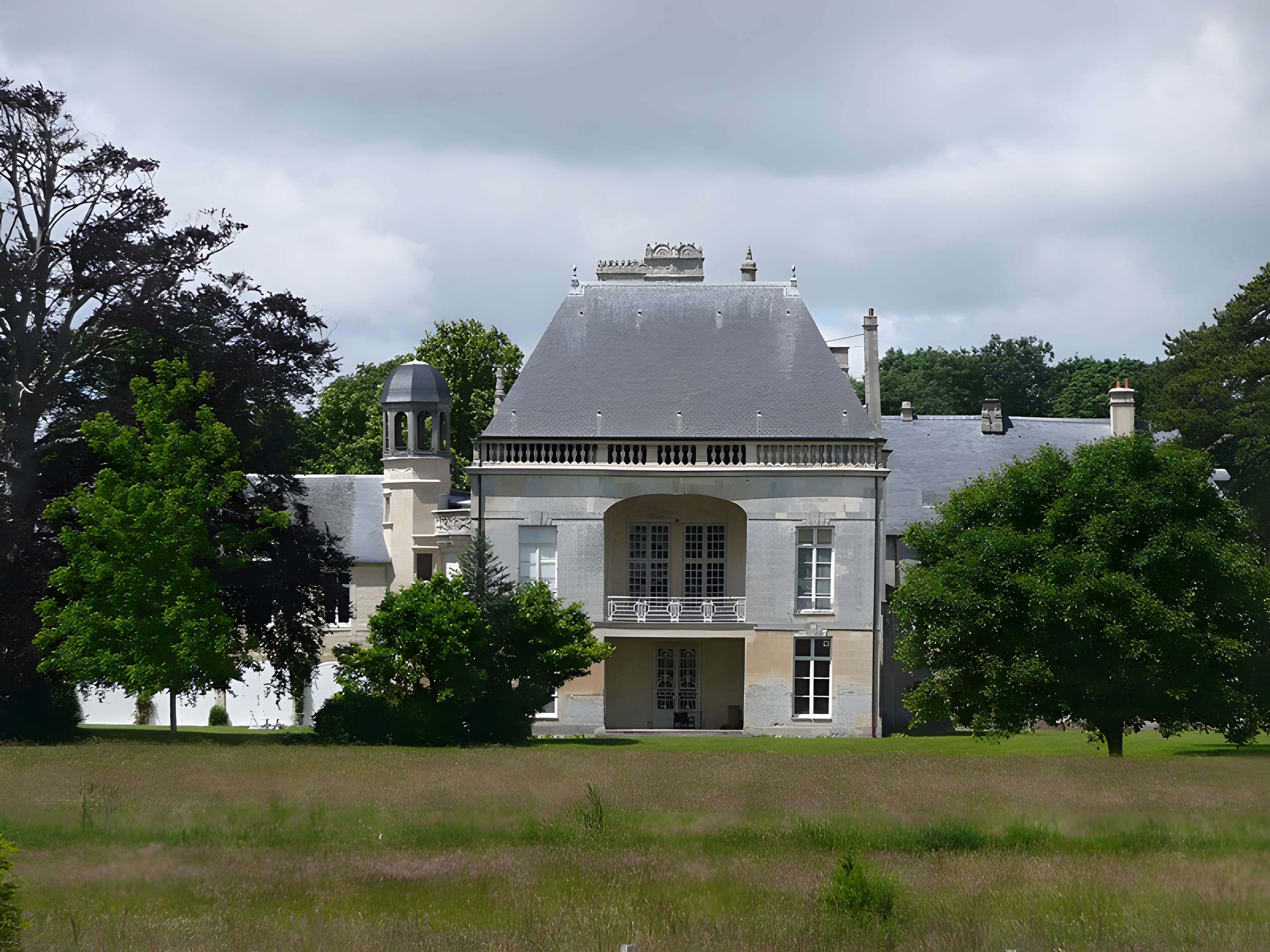 Château et ses dépendances