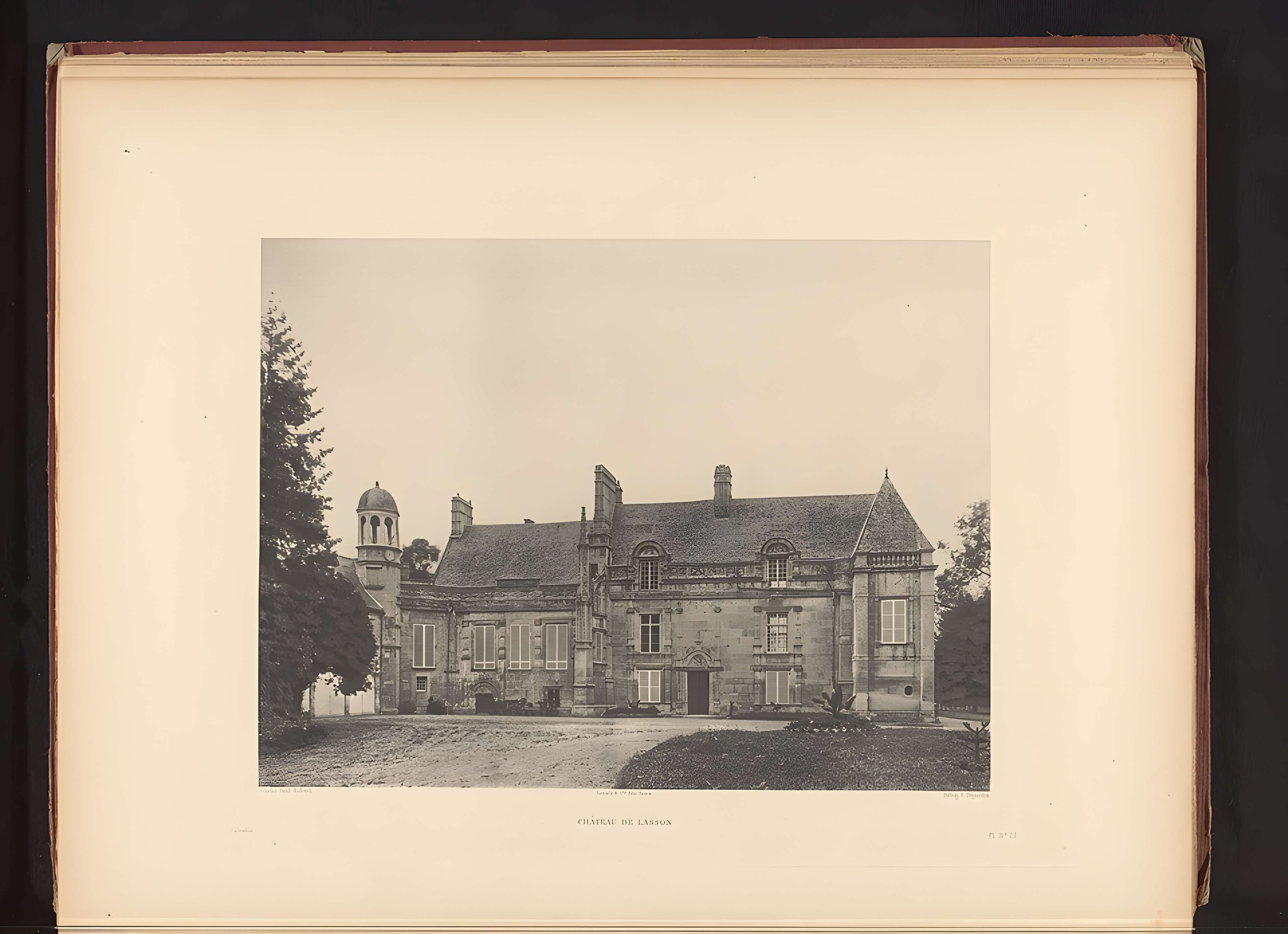 Château et ses dépendances