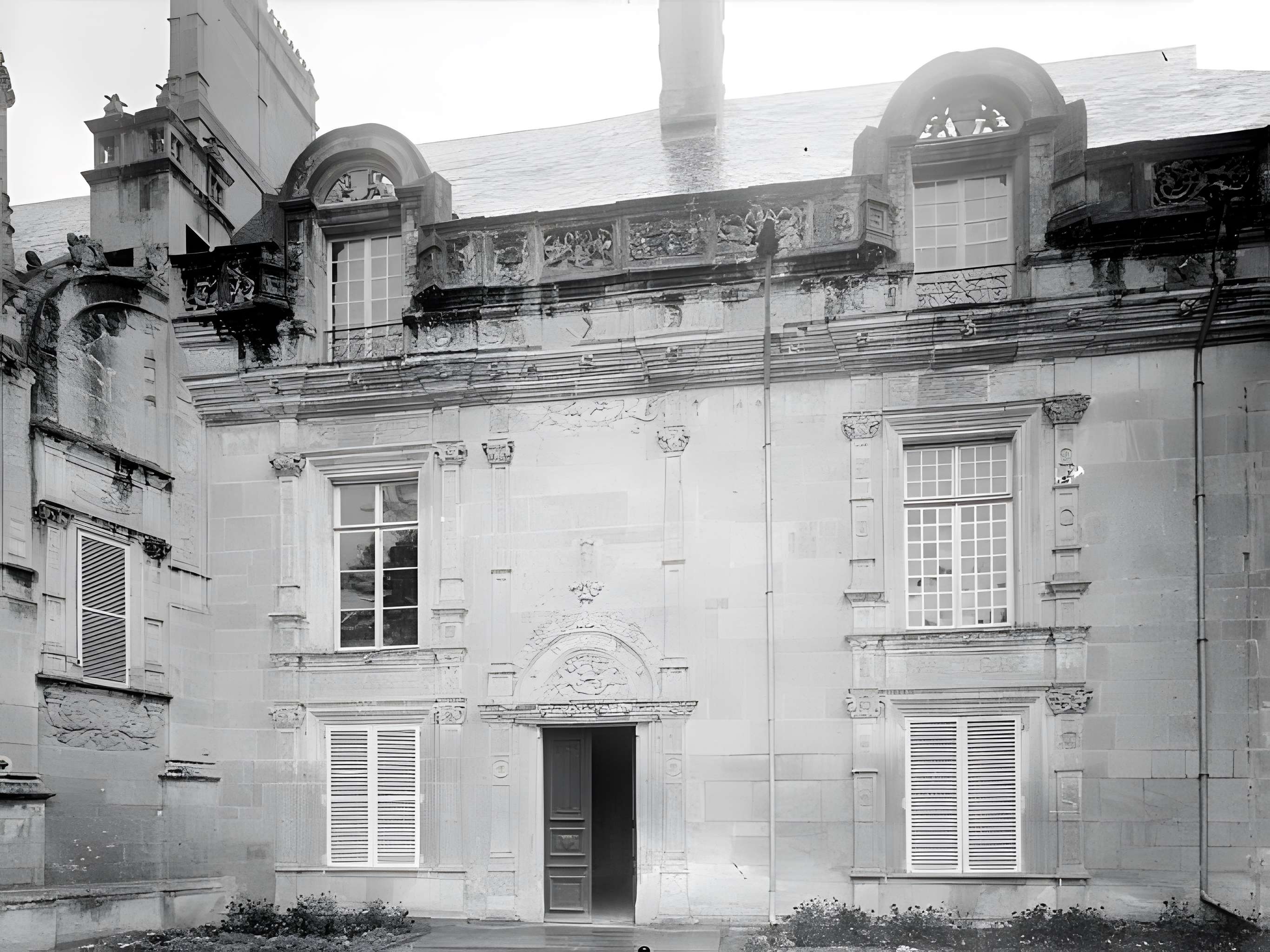 Château et ses dépendances