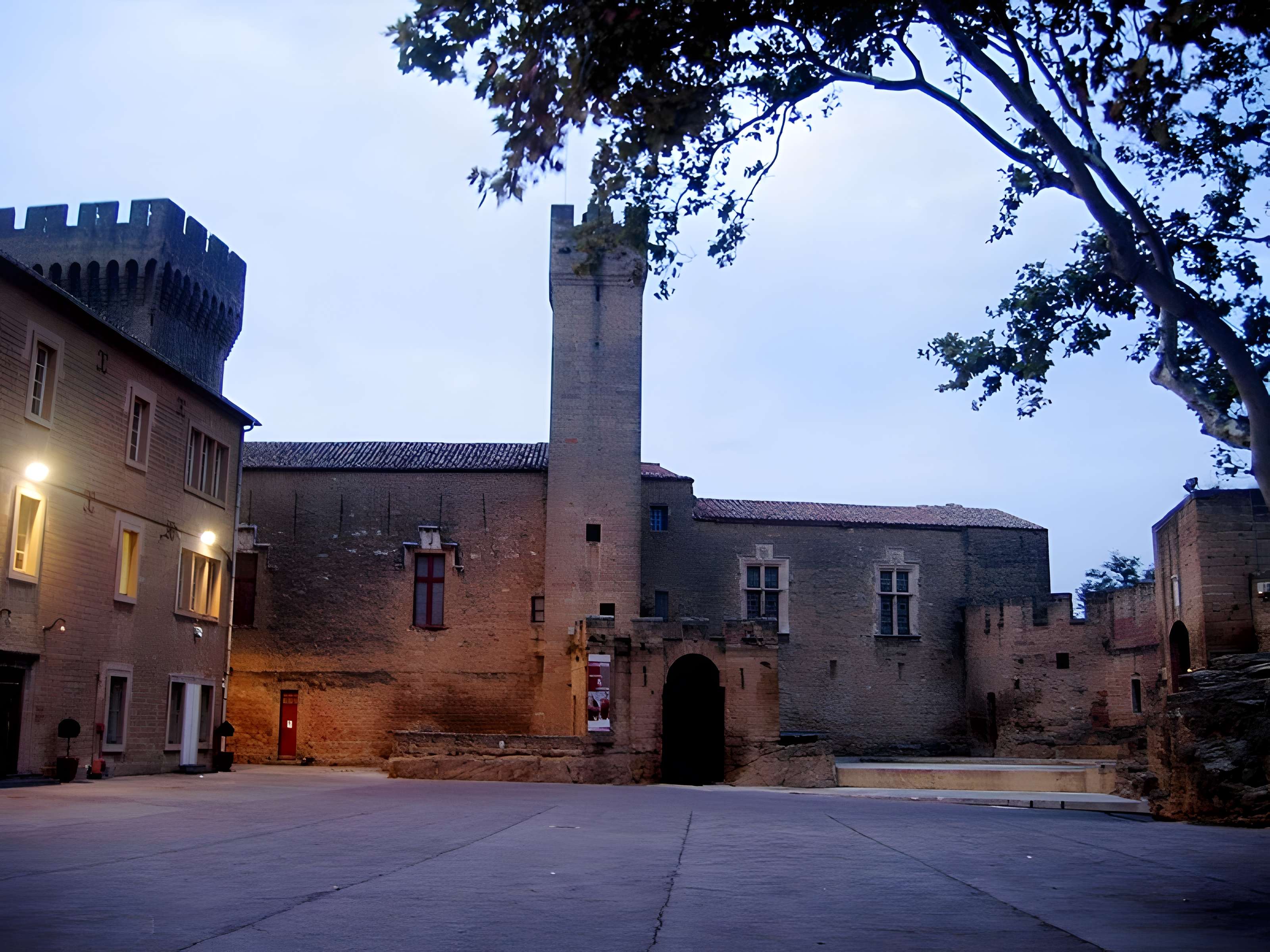 Château de l'Empéri