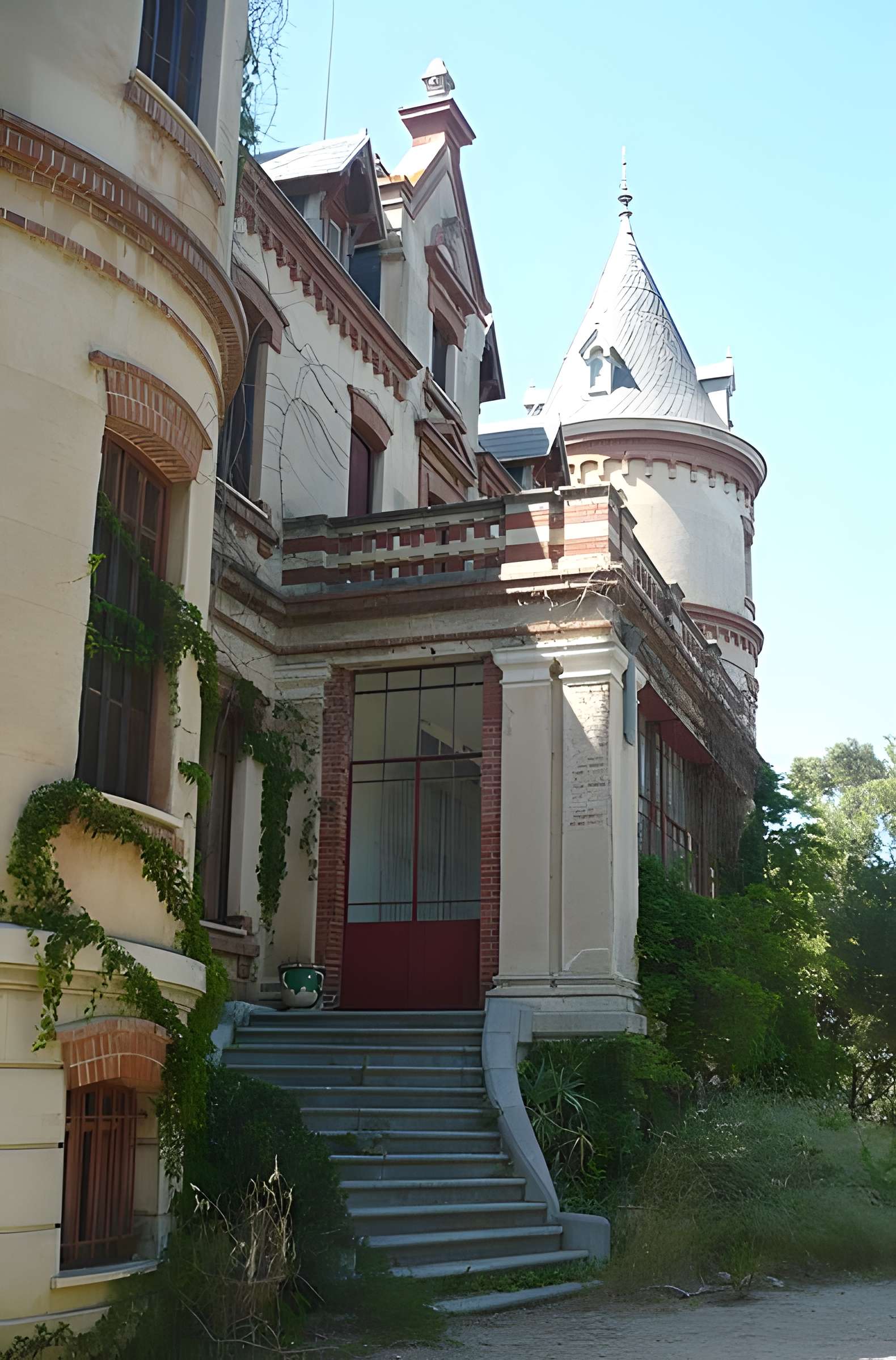 Château de l'Esparrou