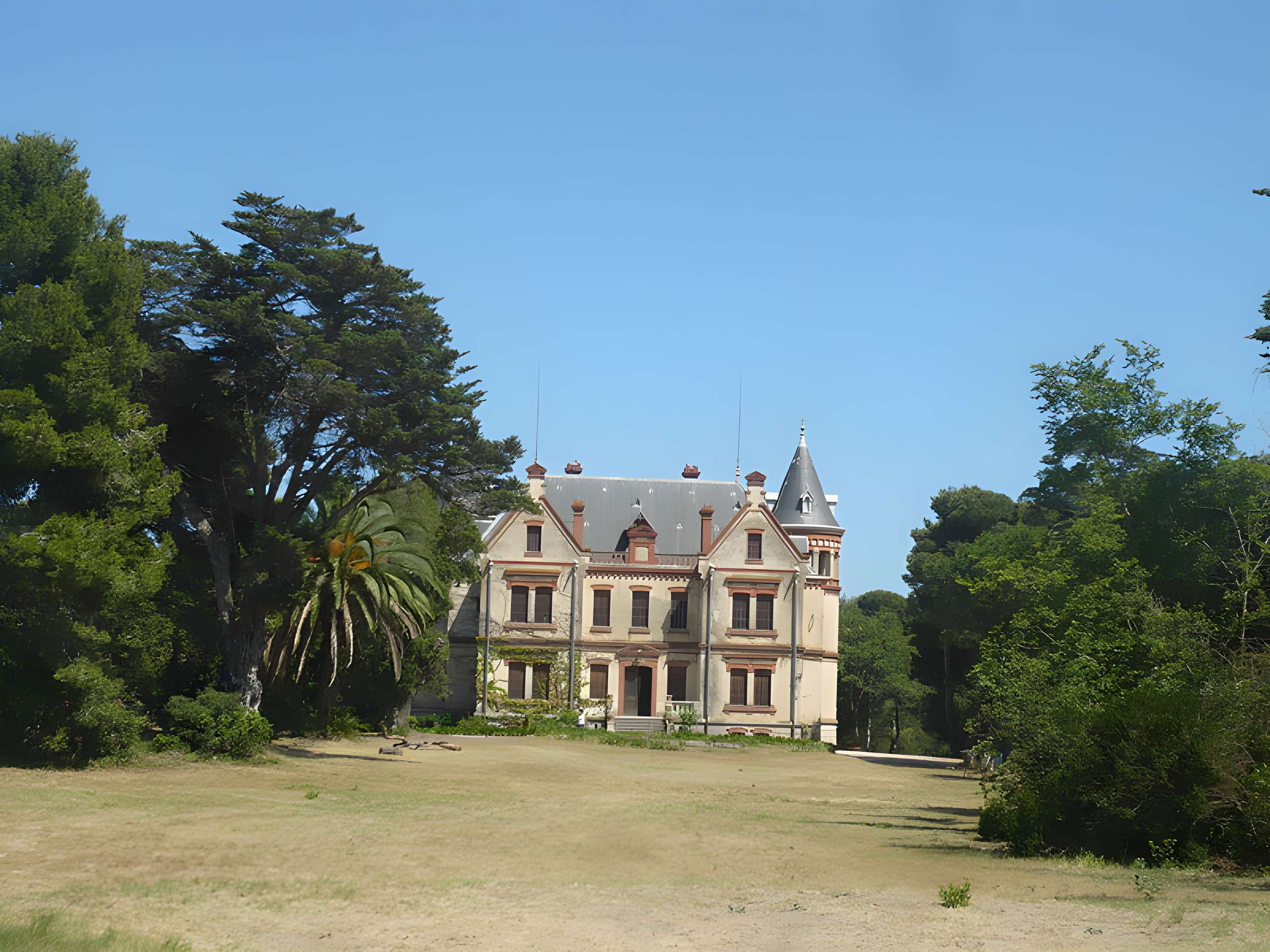 Château de l'Esparrou